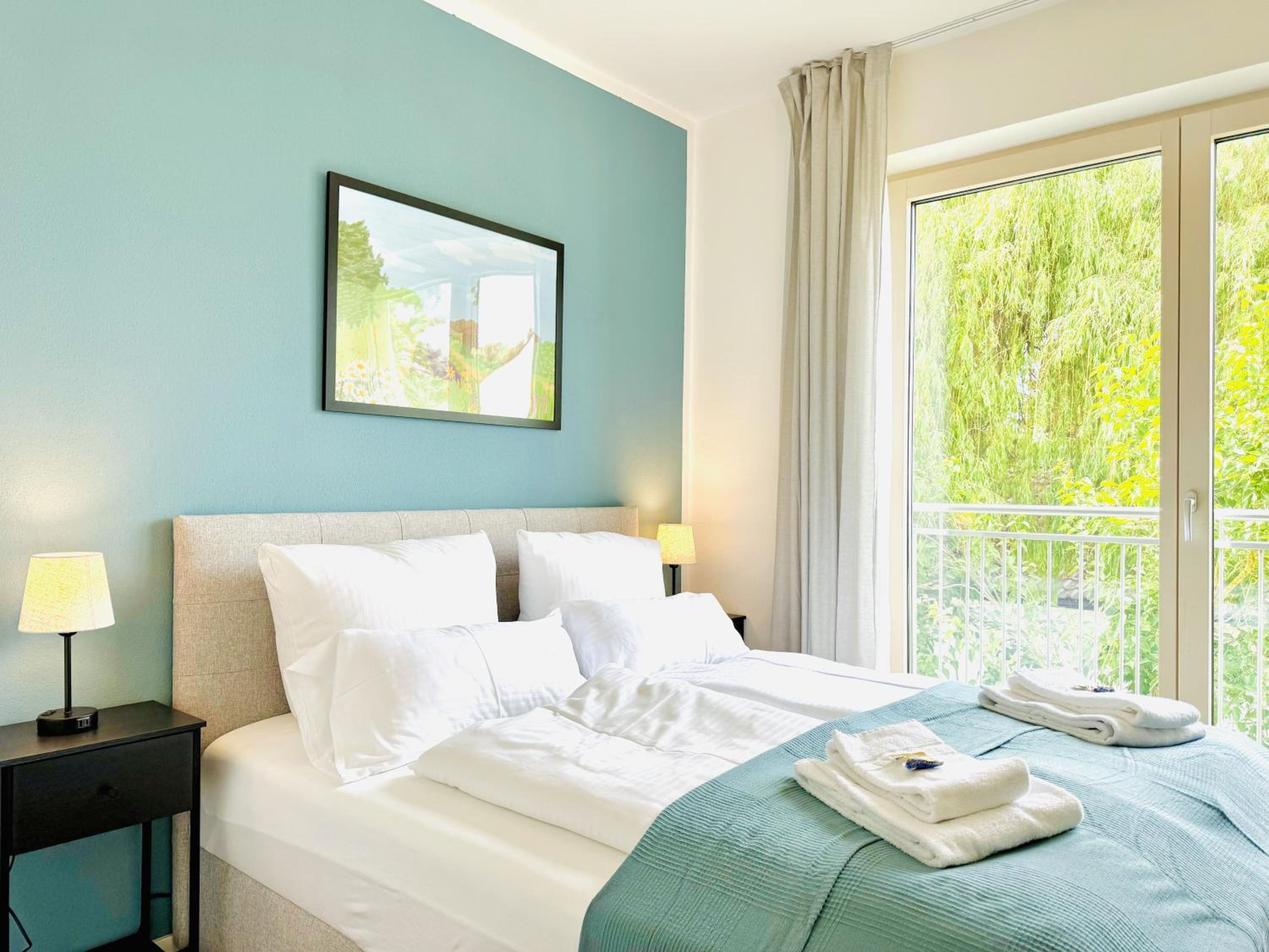 Deluxe Two-Bedroom Apartment with Garden View photo 3