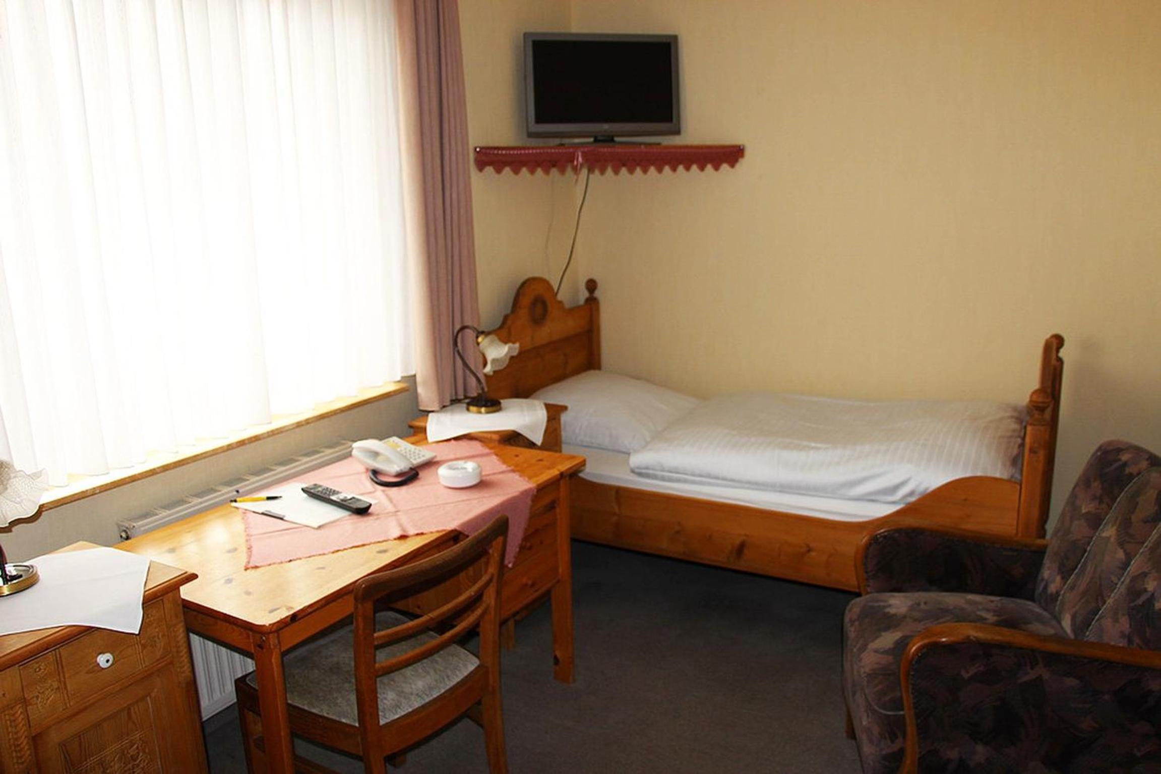 Standard Twin Room photo 2