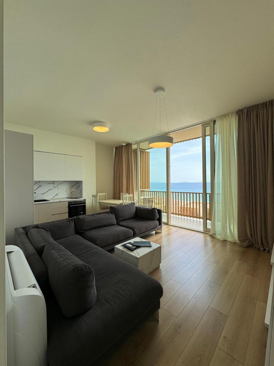 One-Bedroom Apartment With Balcony And Sea View photo 1