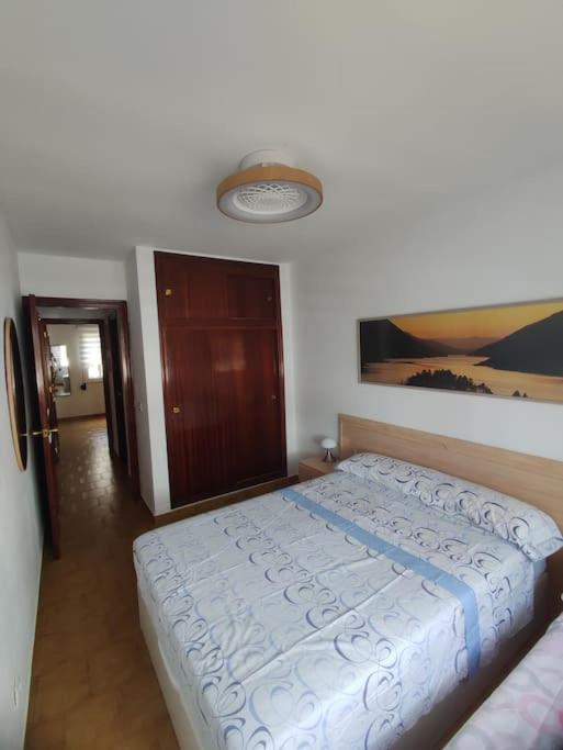 Apartamento de dos habitaciones con terraza y vista al mar