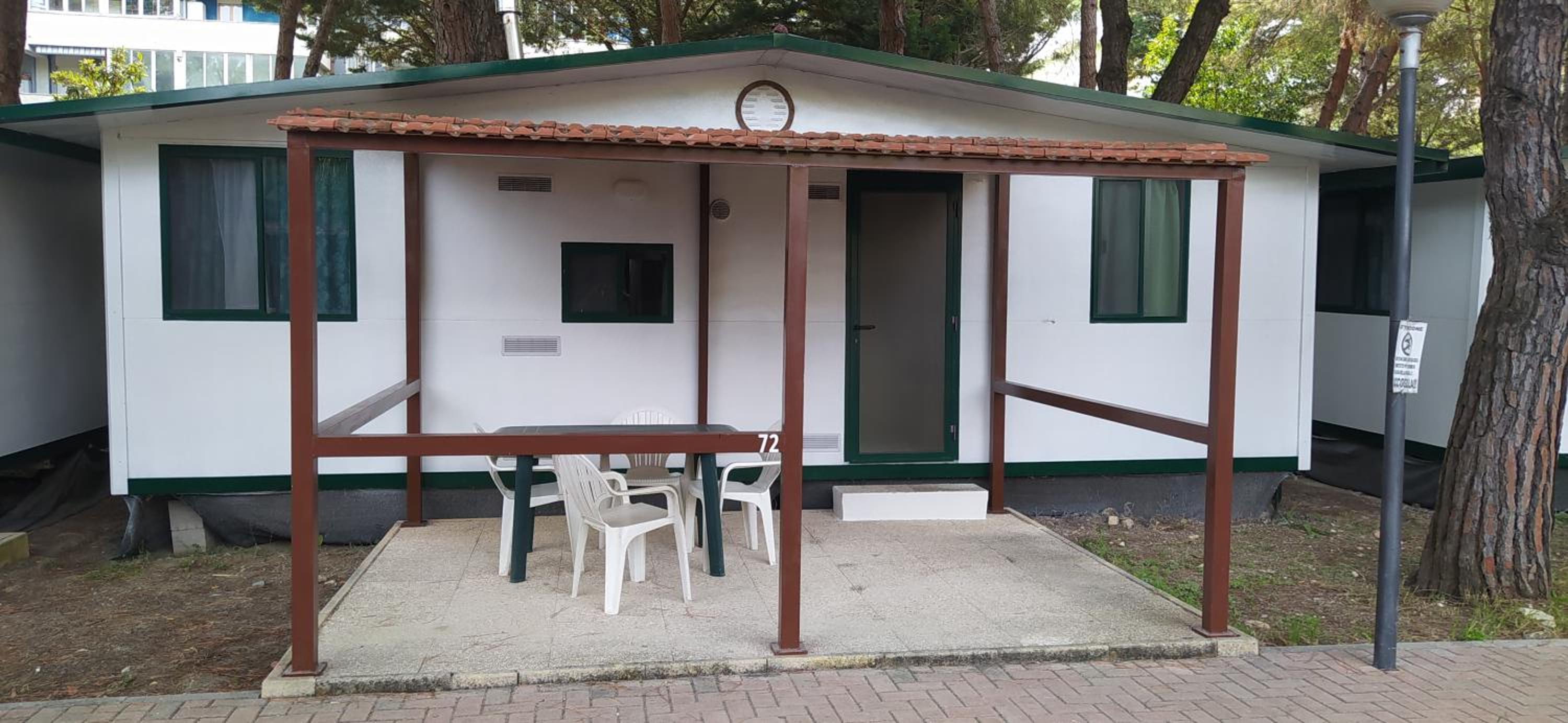 Two-Bedroom Mobile Home - Photo 2