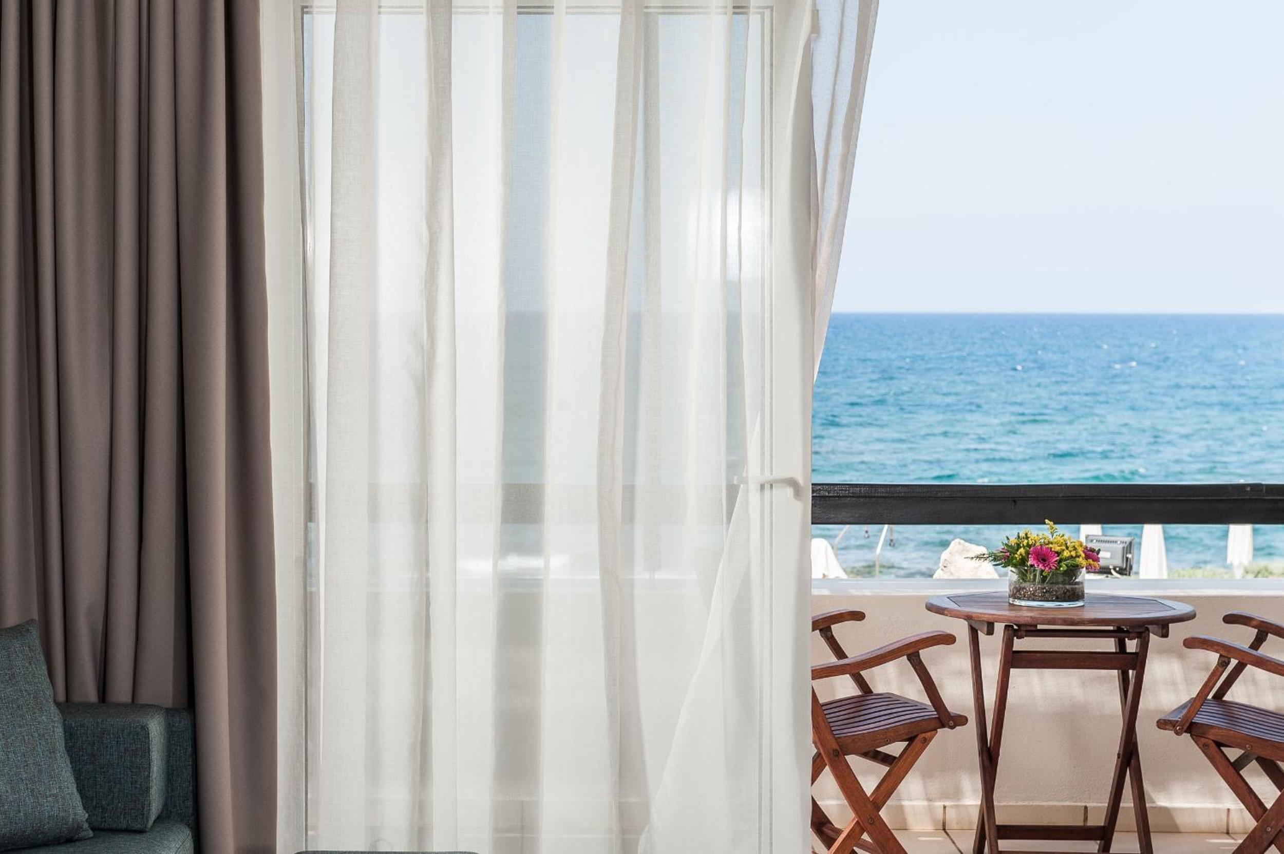 Suite - Sea Front - Photo 5