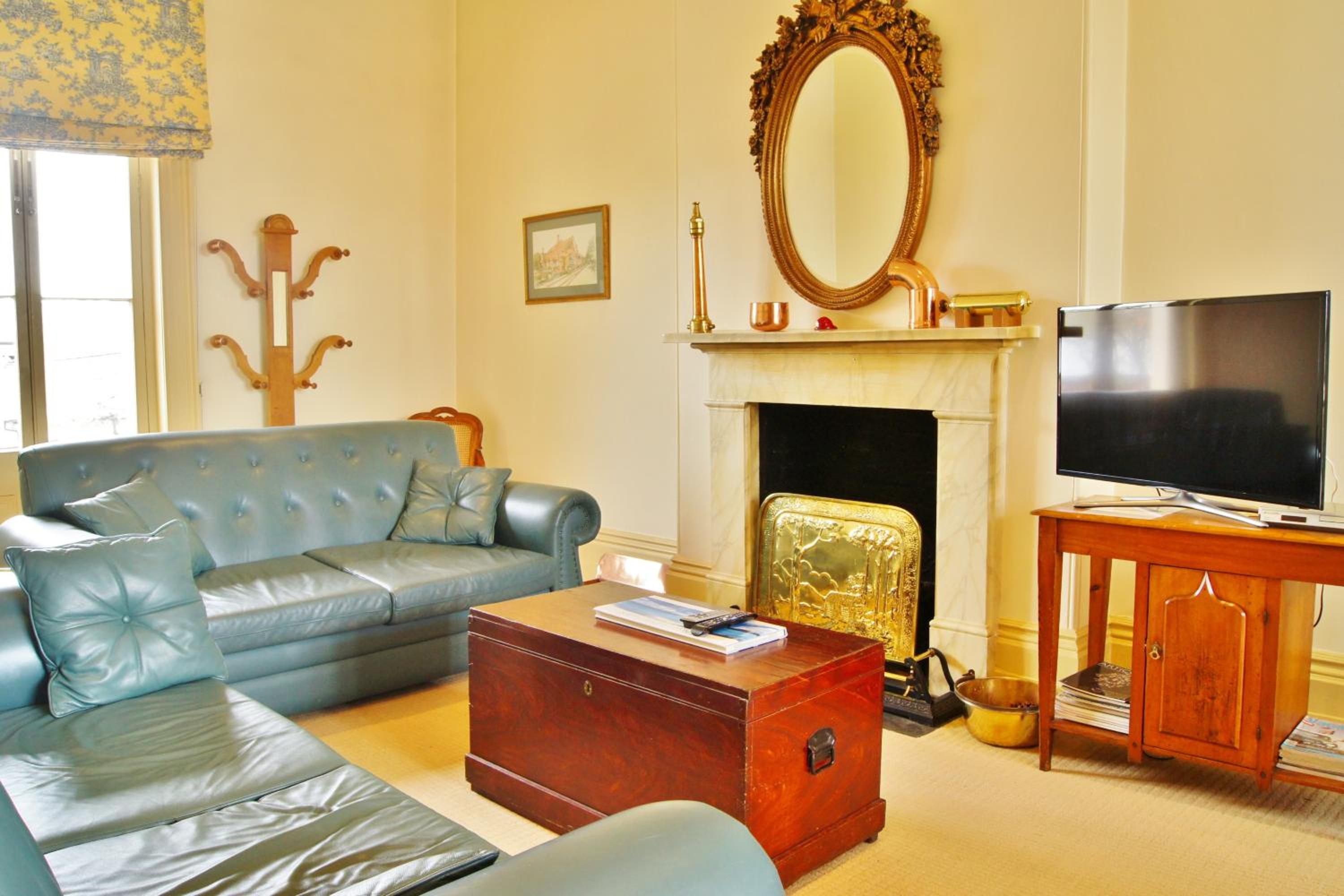 Two-Bedroom Penthouse Apartment - Residency with Spa Bath - Photo 14