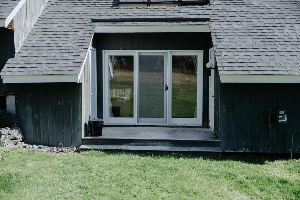 Two-Bedroom House photo 3