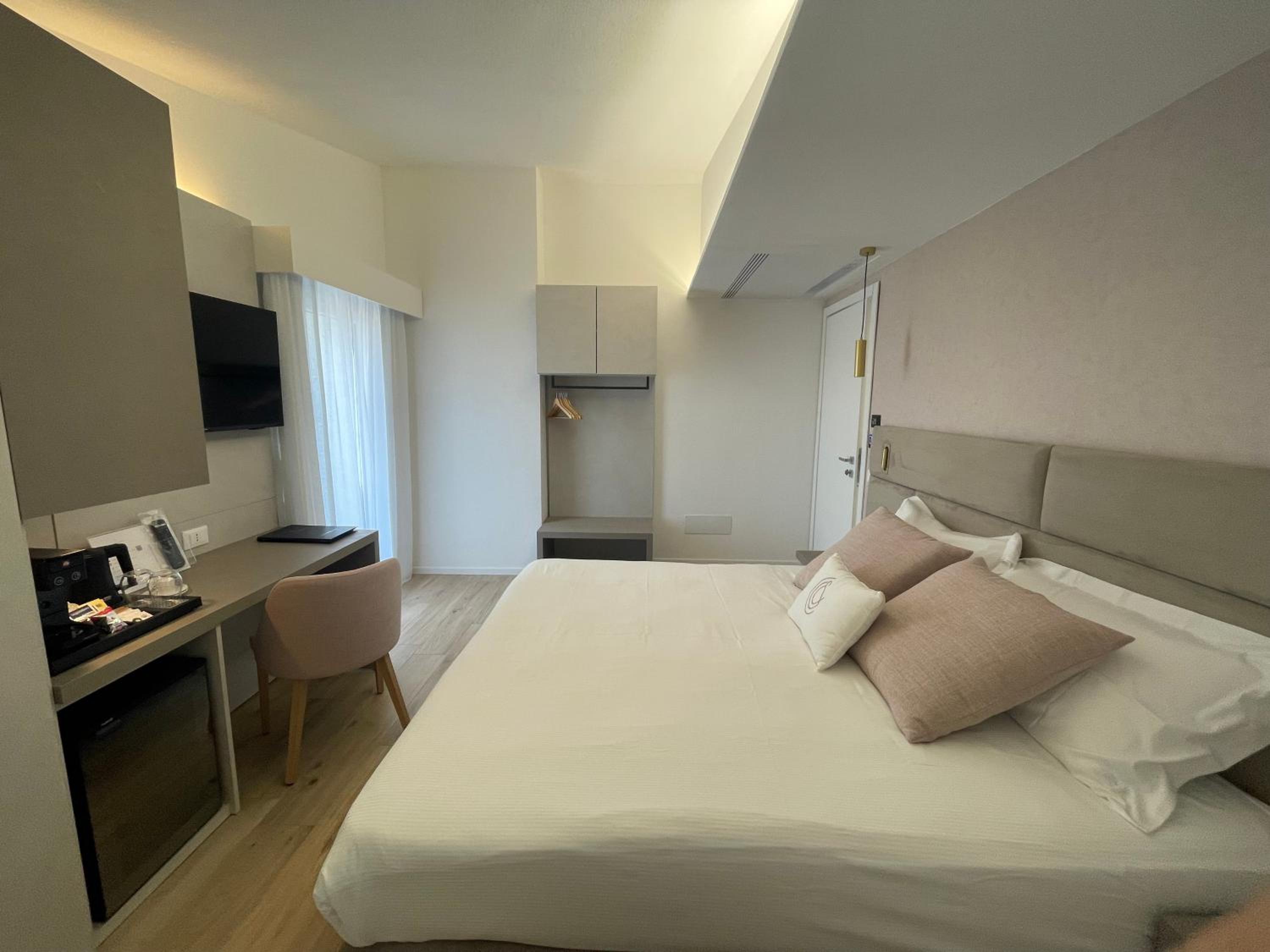 Deluxe Double or Twin Room with Balcony photo 3
