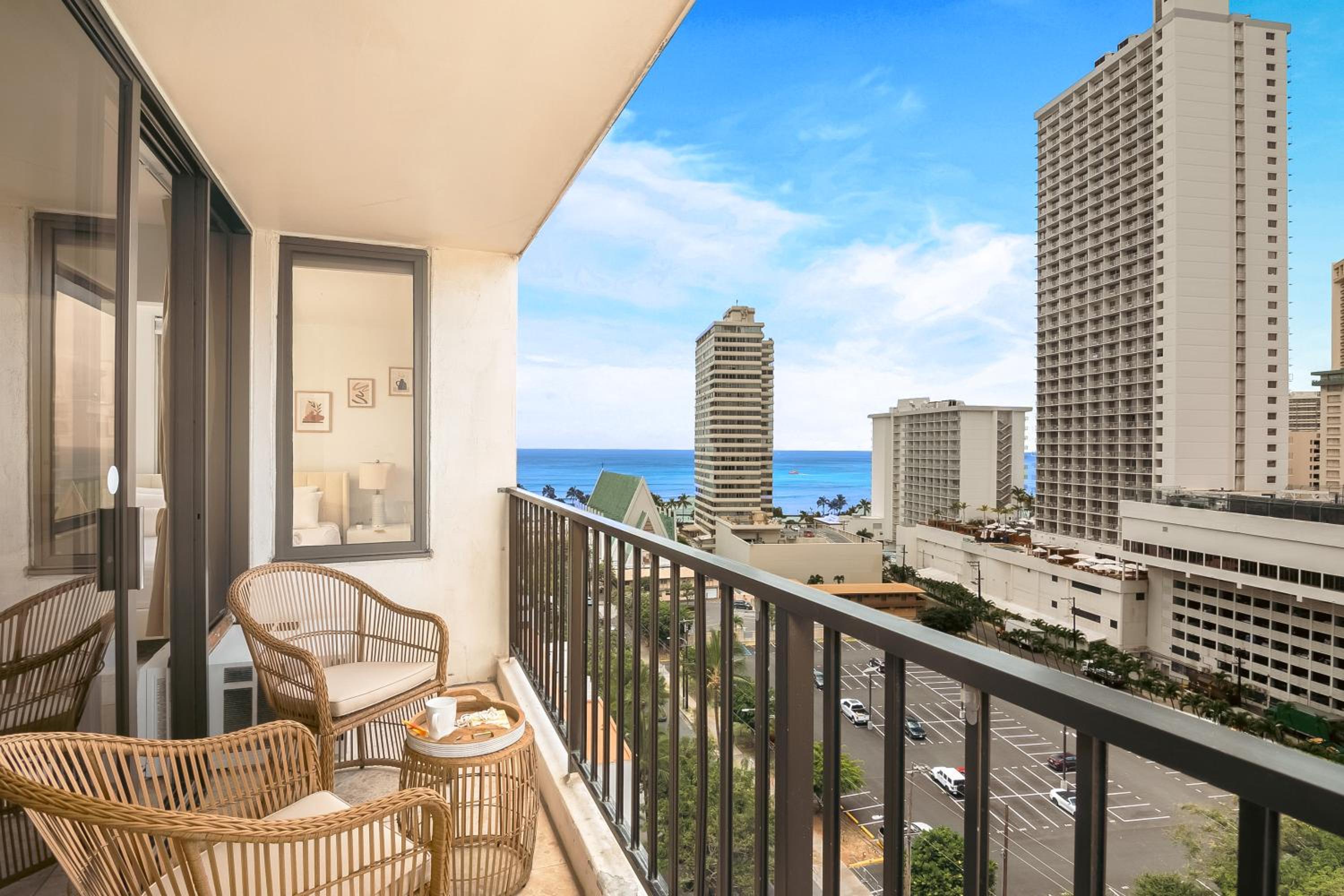 Waikiki Banyan condo with ocean & skyline views: One-Bedroom Apartment photo