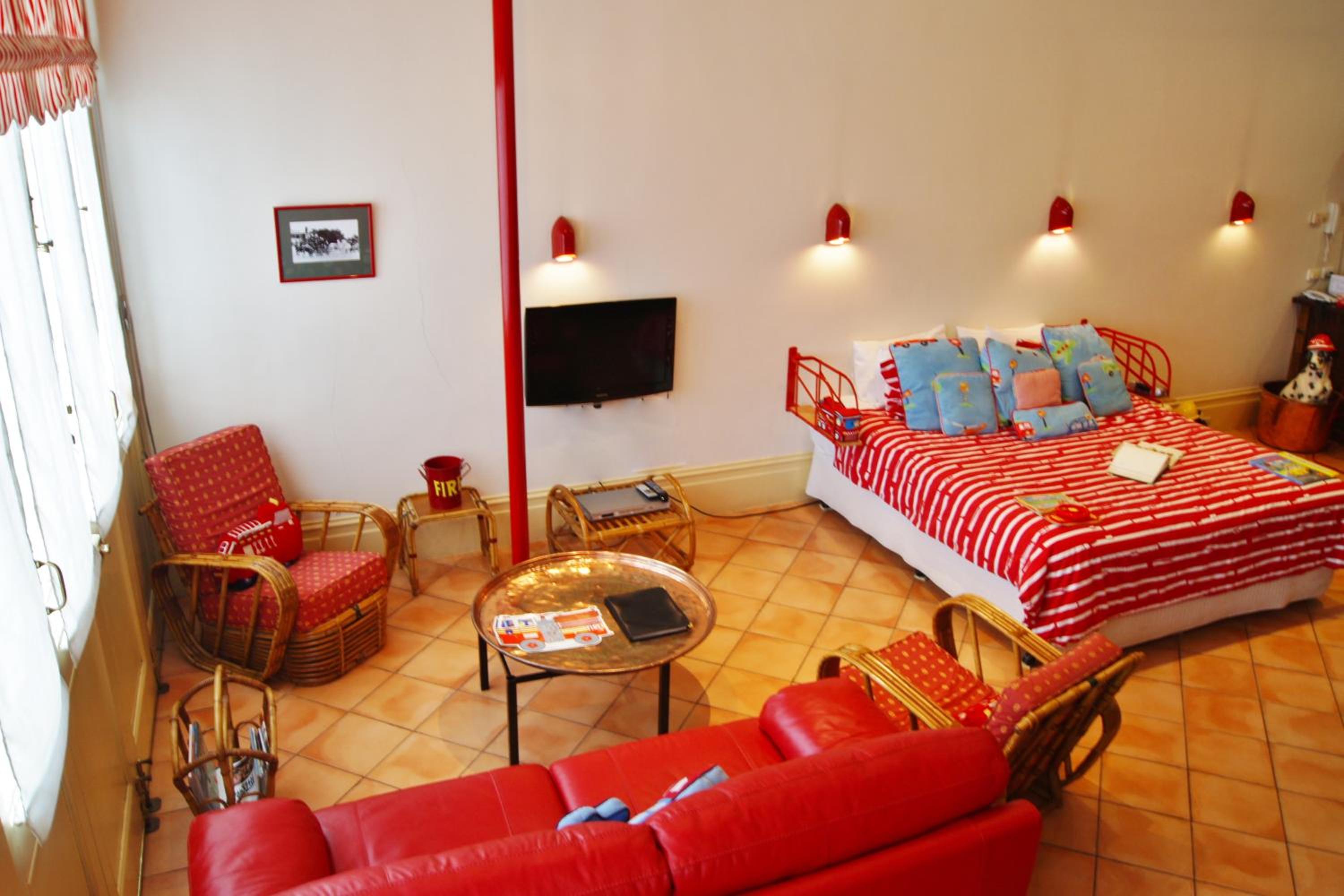 Fire Engine Spa Suite - Photo 20