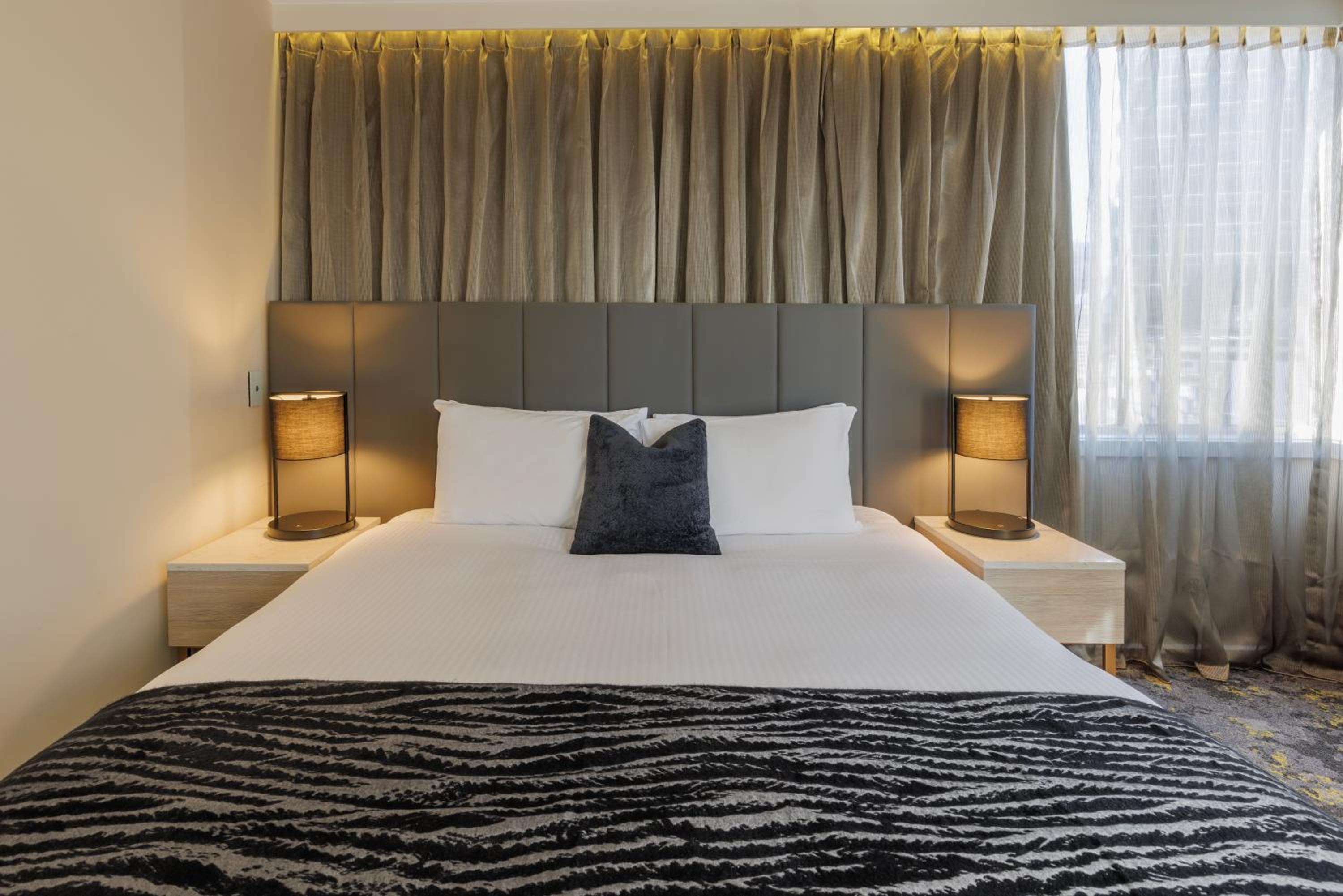Premier King Room - Photo 5