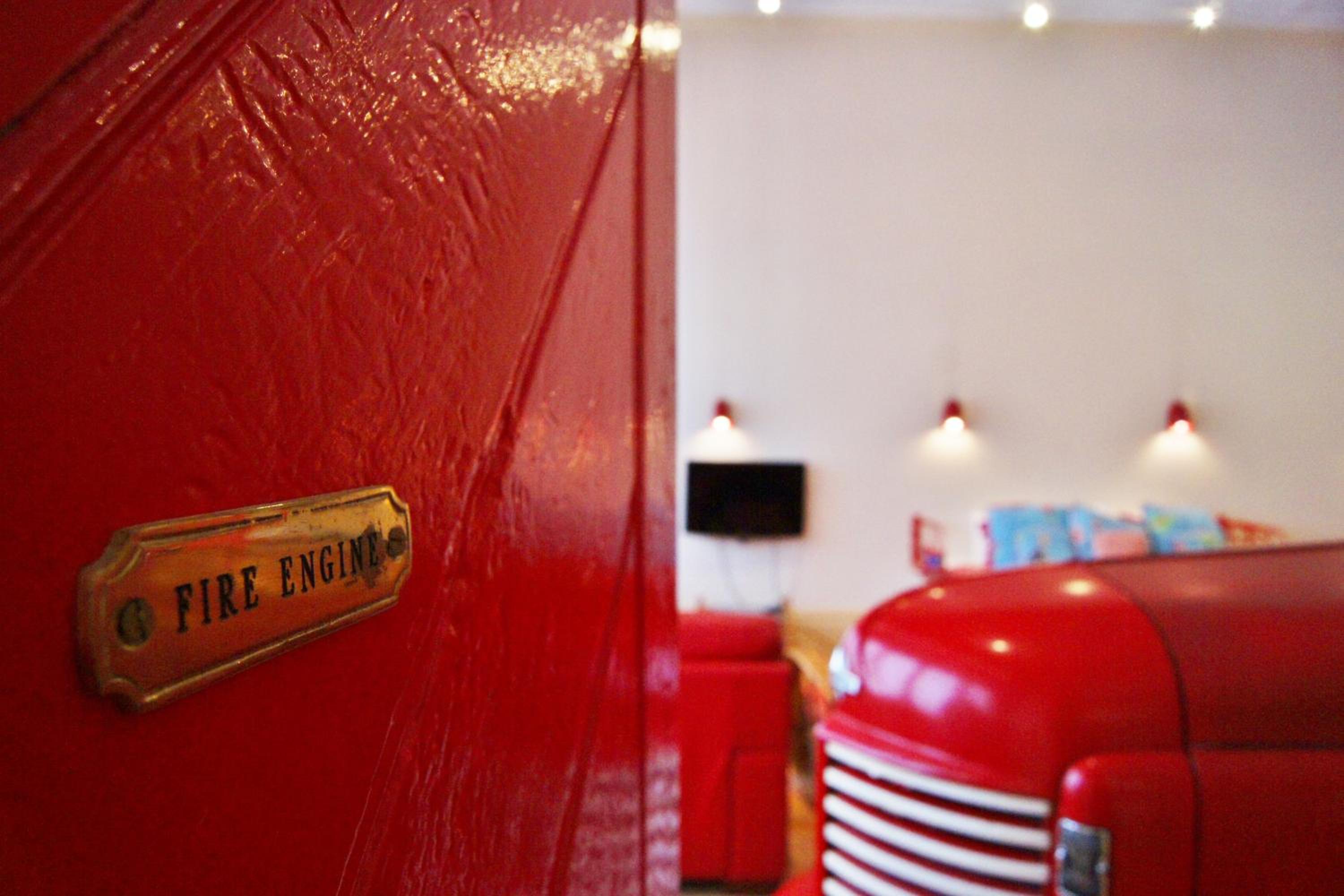 Fire Engine Spa Suite - Photo 26