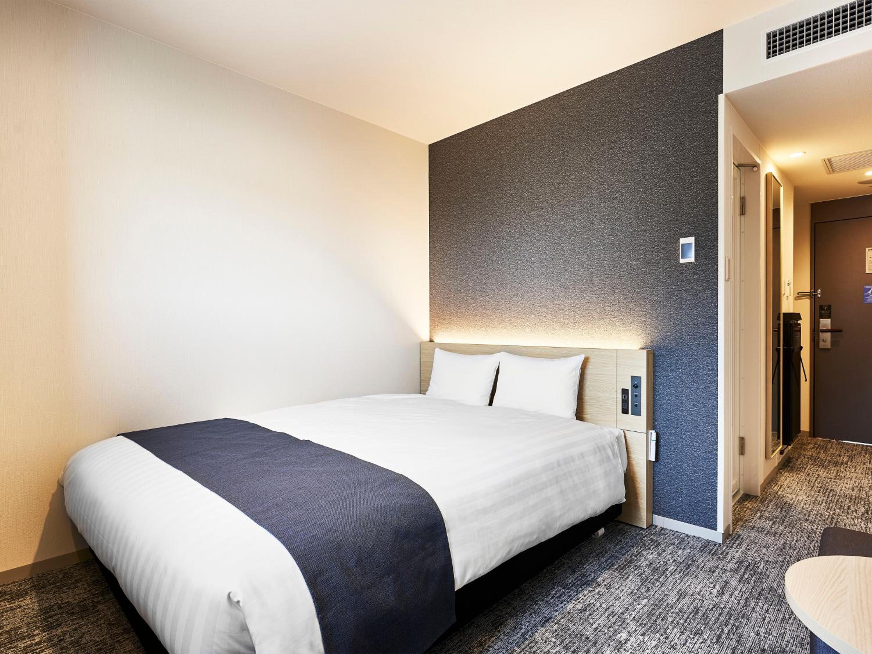 Standard Double Room - Smoking - Photo 6