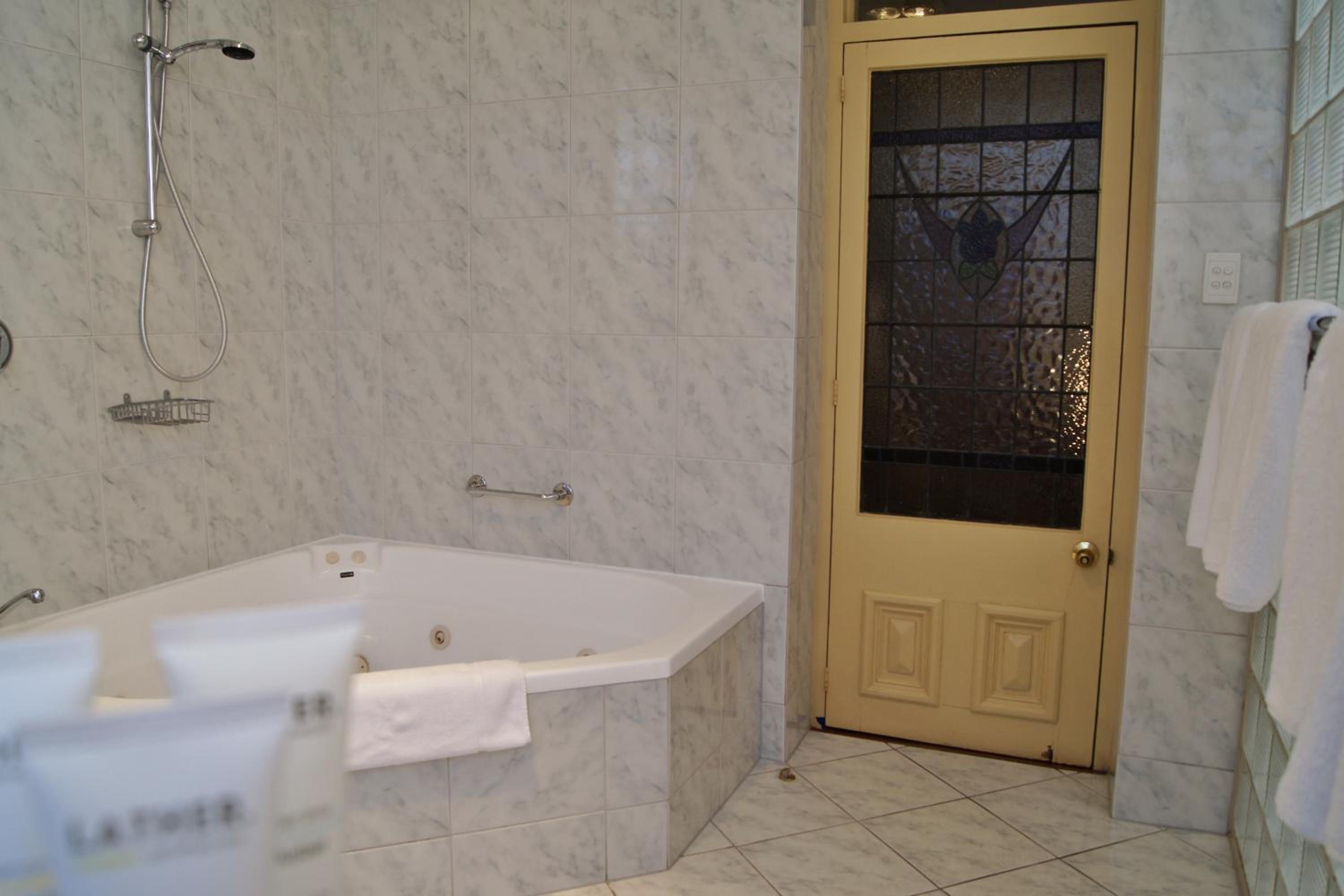The Loggia Spa Suite - Photo 6