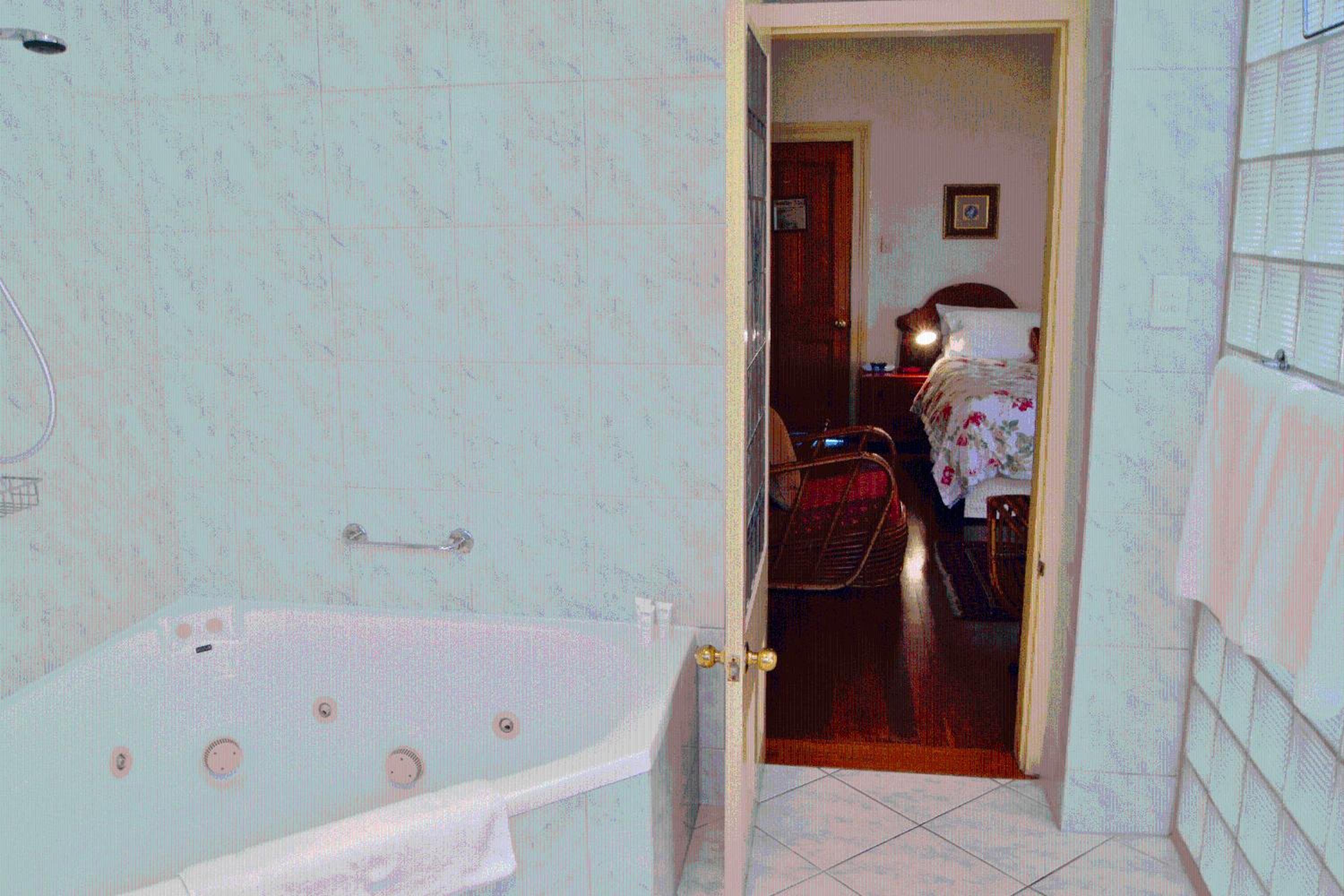 The Loggia Spa Suite - Photo 3