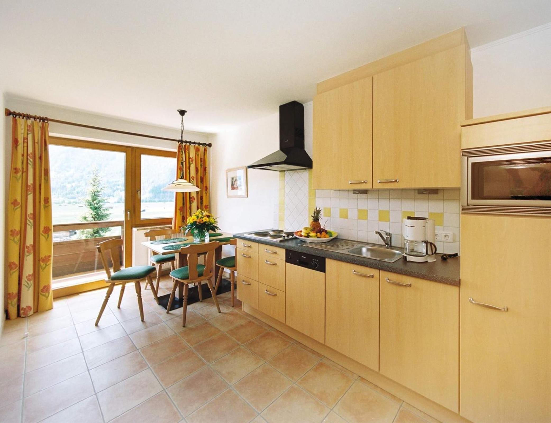 One-Bedroom Apartment with Balcony photo 3