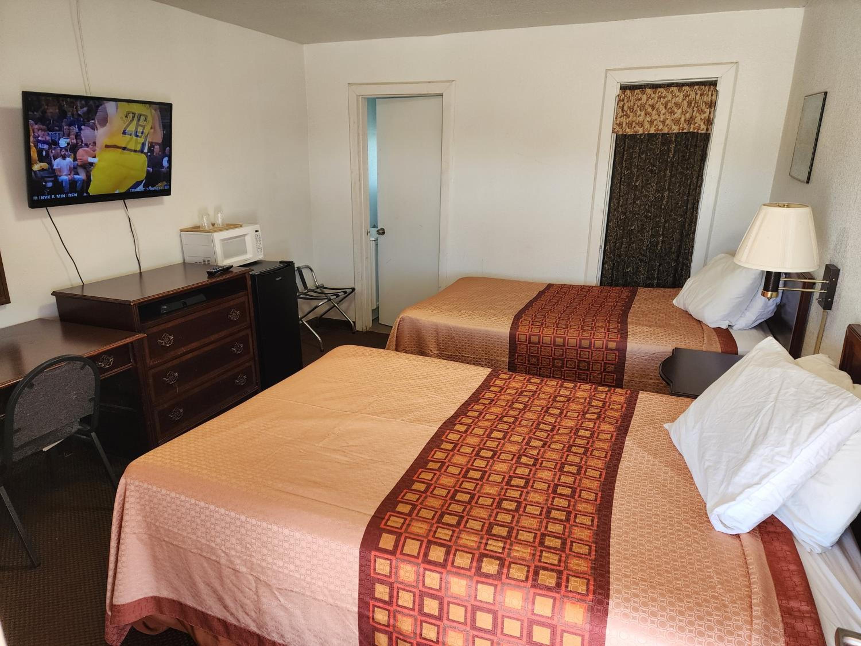 Double Room with Private Bathroom