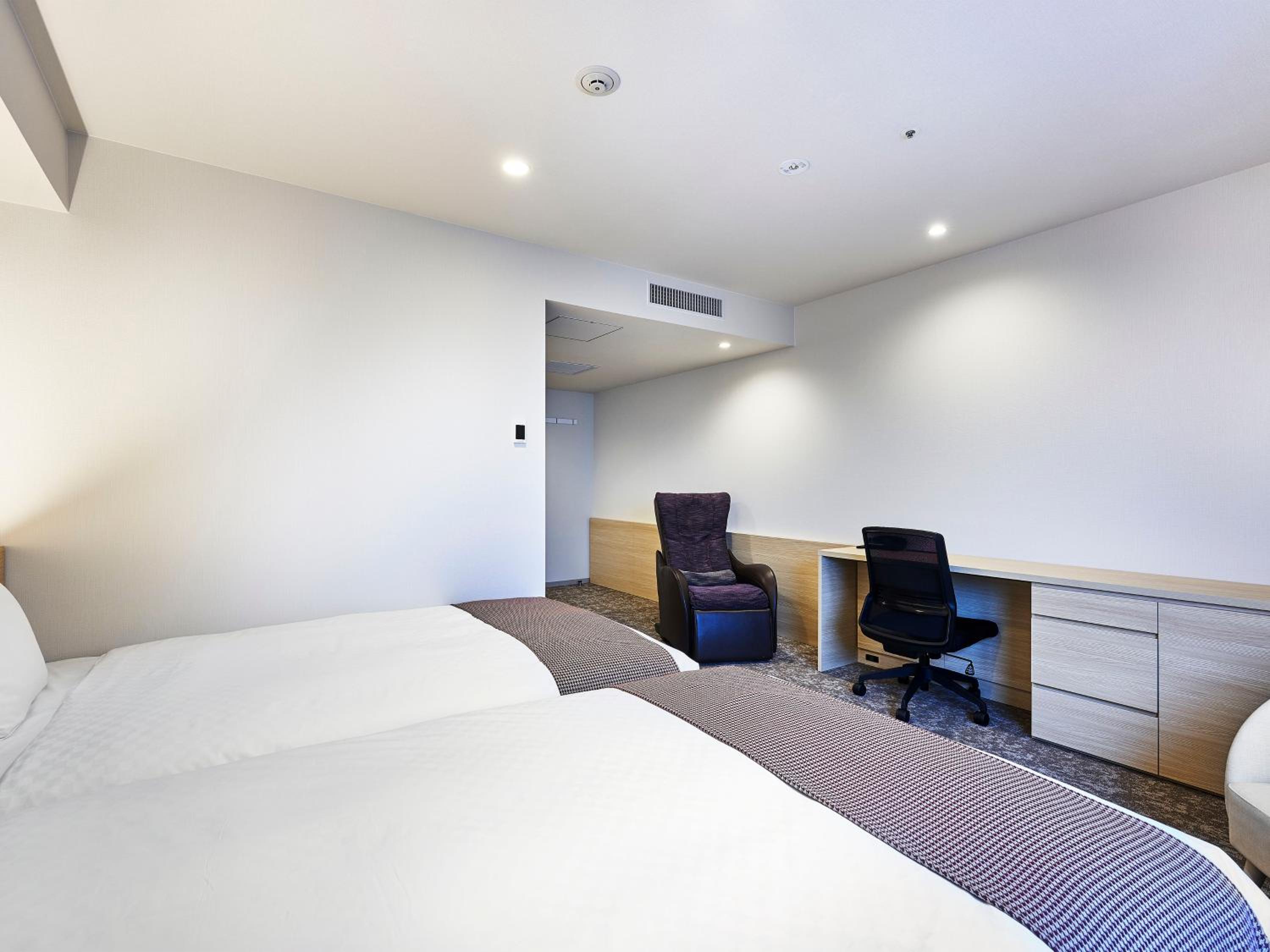 Standard Twin Room - Smoking - Photo 9