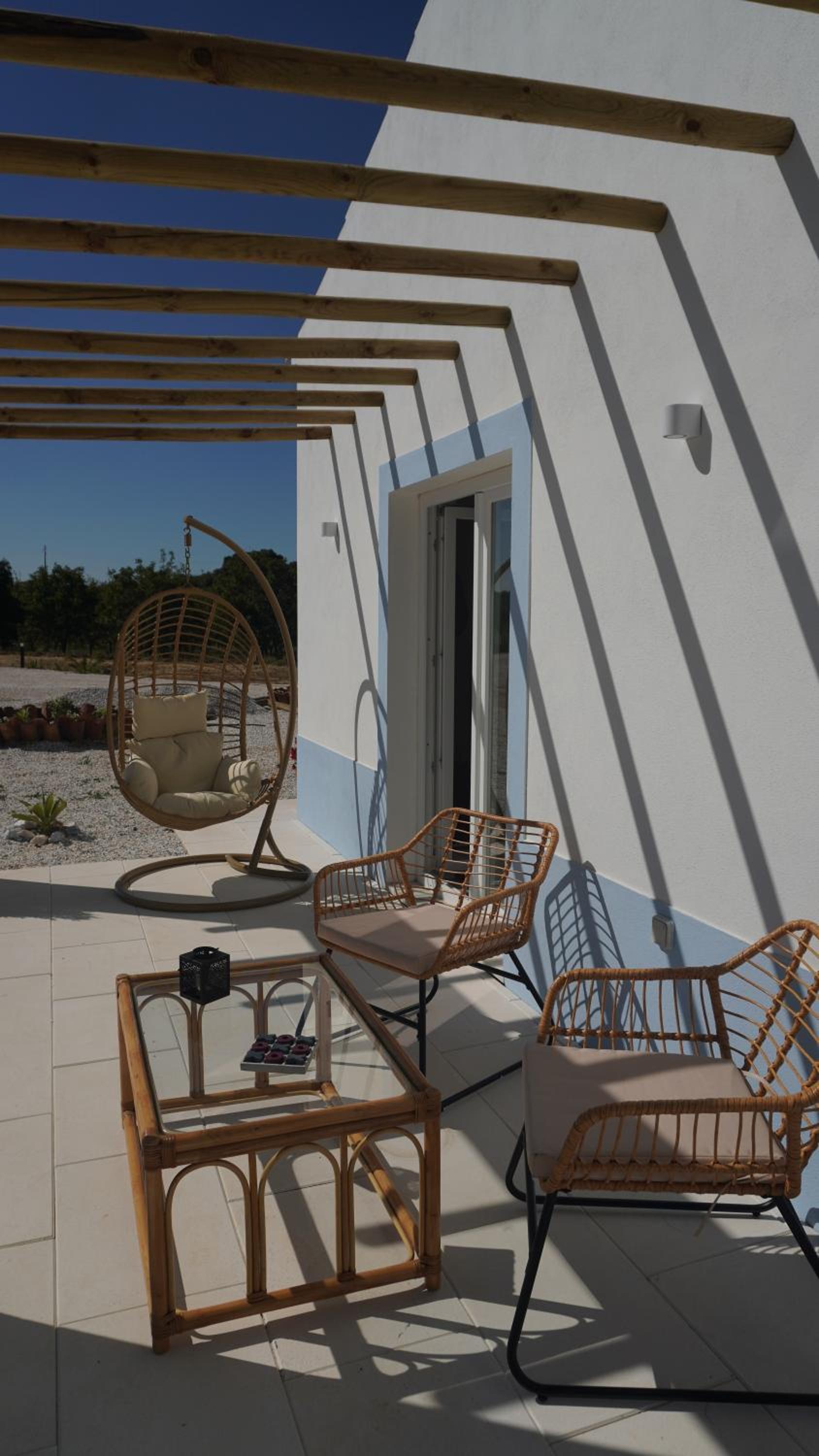 Three-Bedroom Apartment with Balcony photo 3
