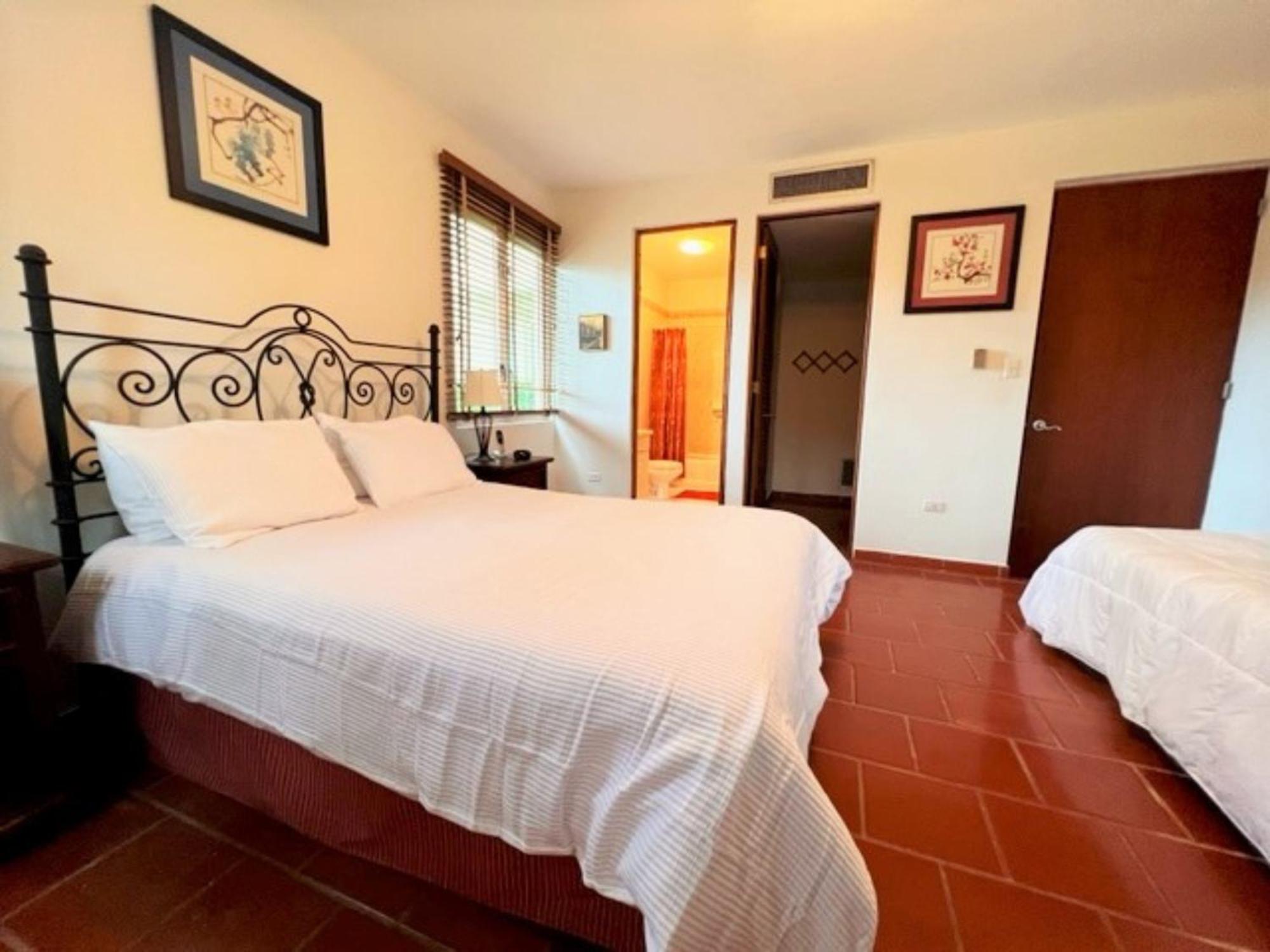 Three-Bedroom Villa photo 3