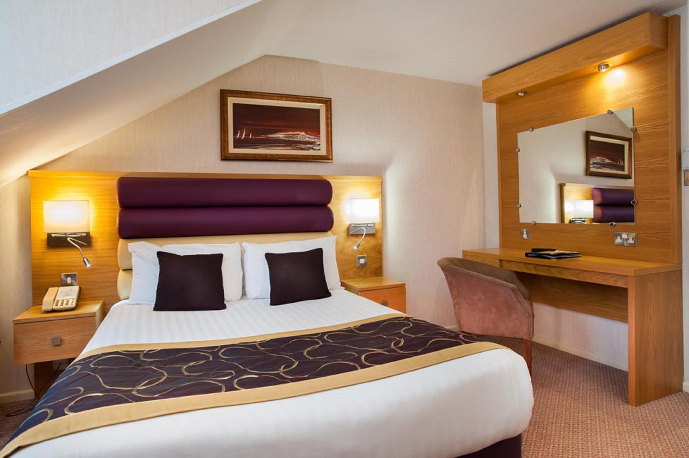 Standard Double or Twin Room - Photo 4