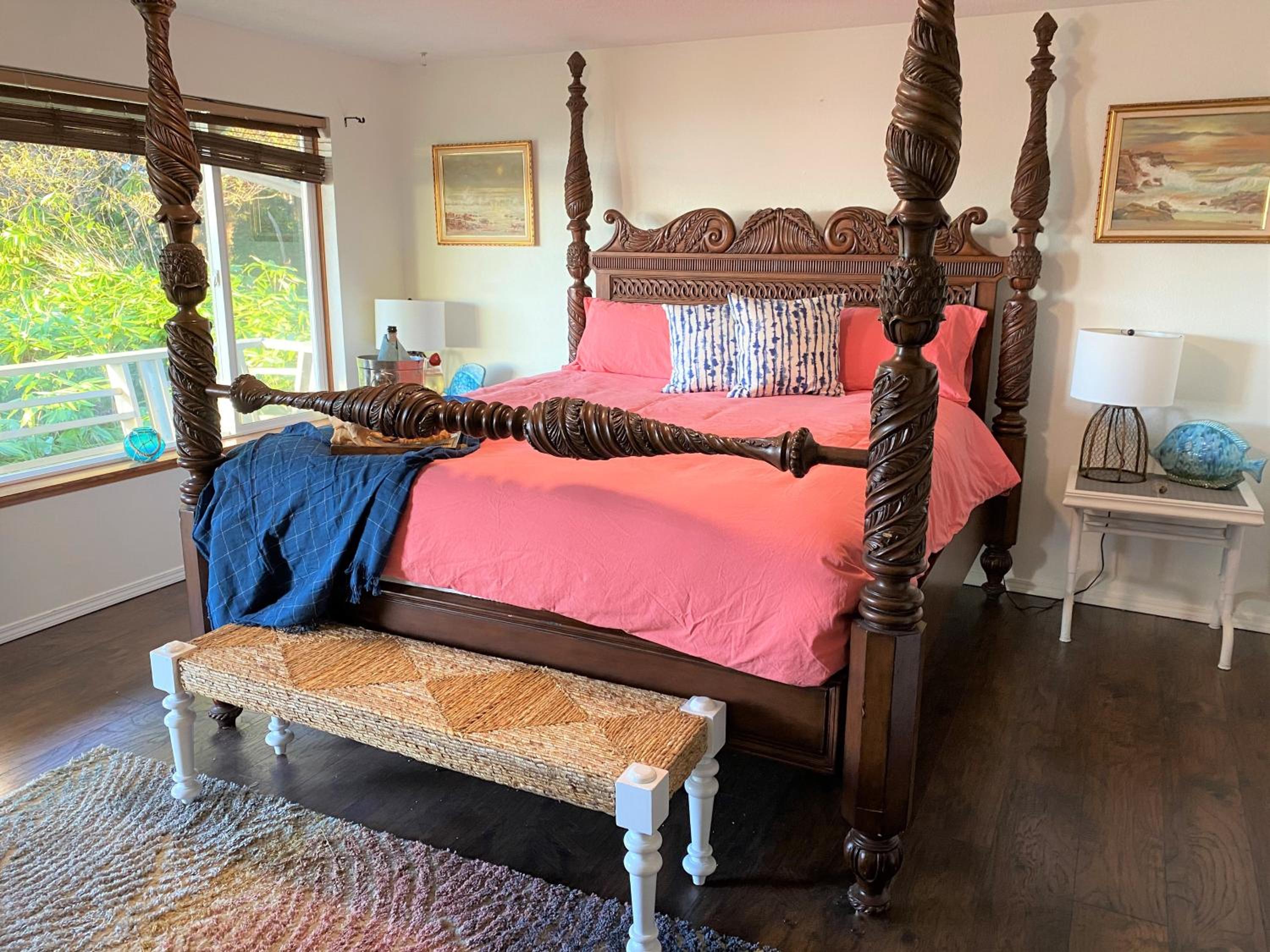 Five-Bedroom House photo 1