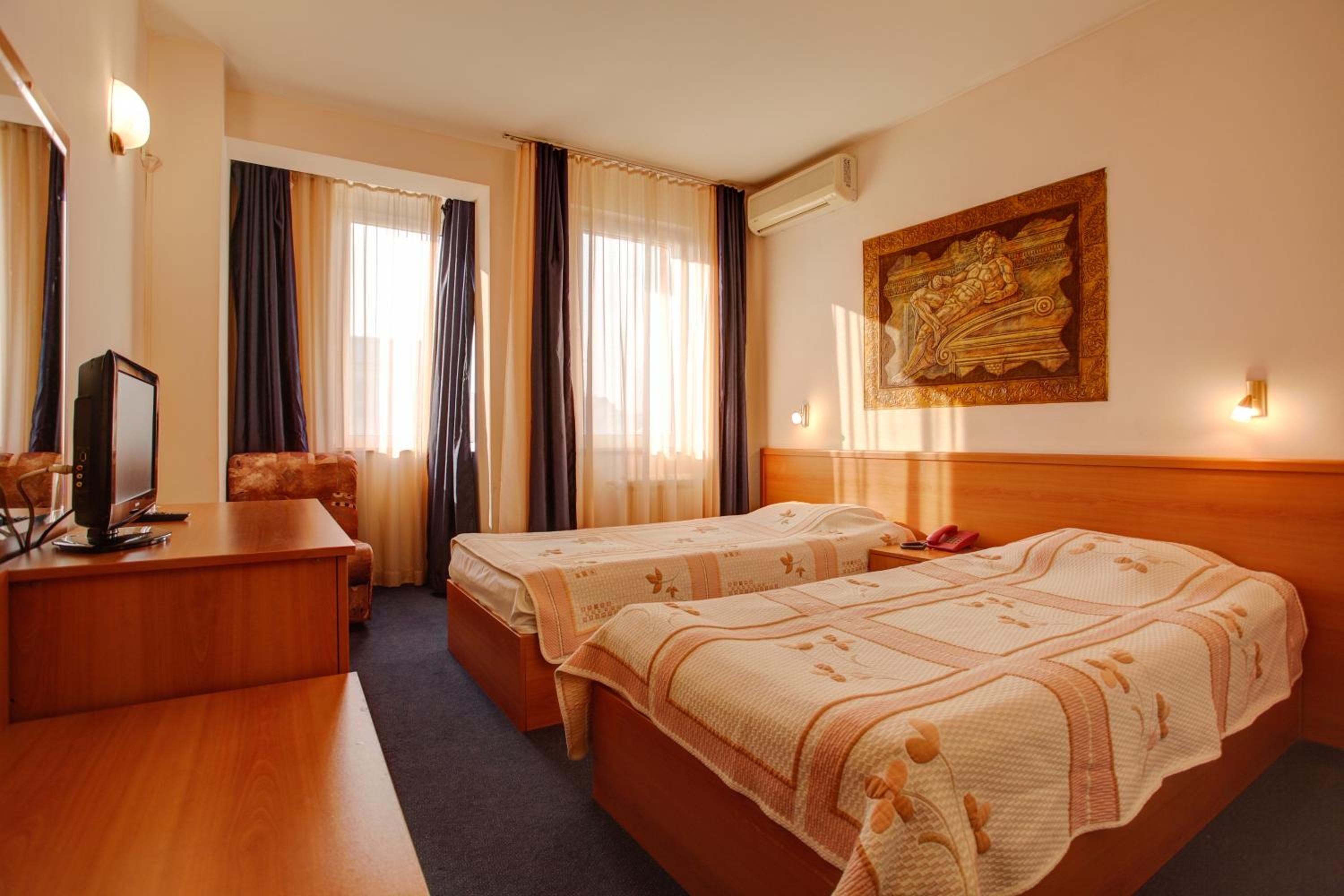 Double or Twin Room photo 2