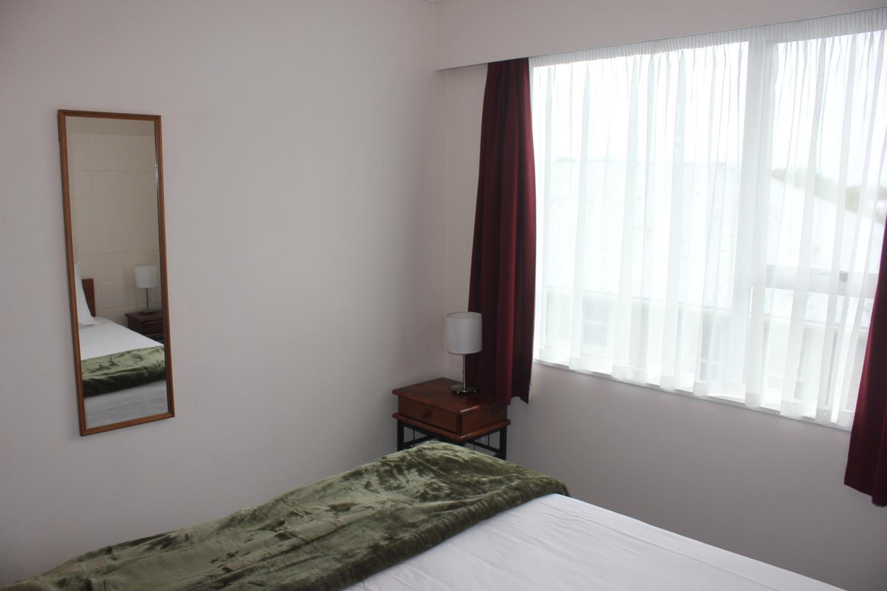Two-Bedroom Apartment with Bath - Photo 6