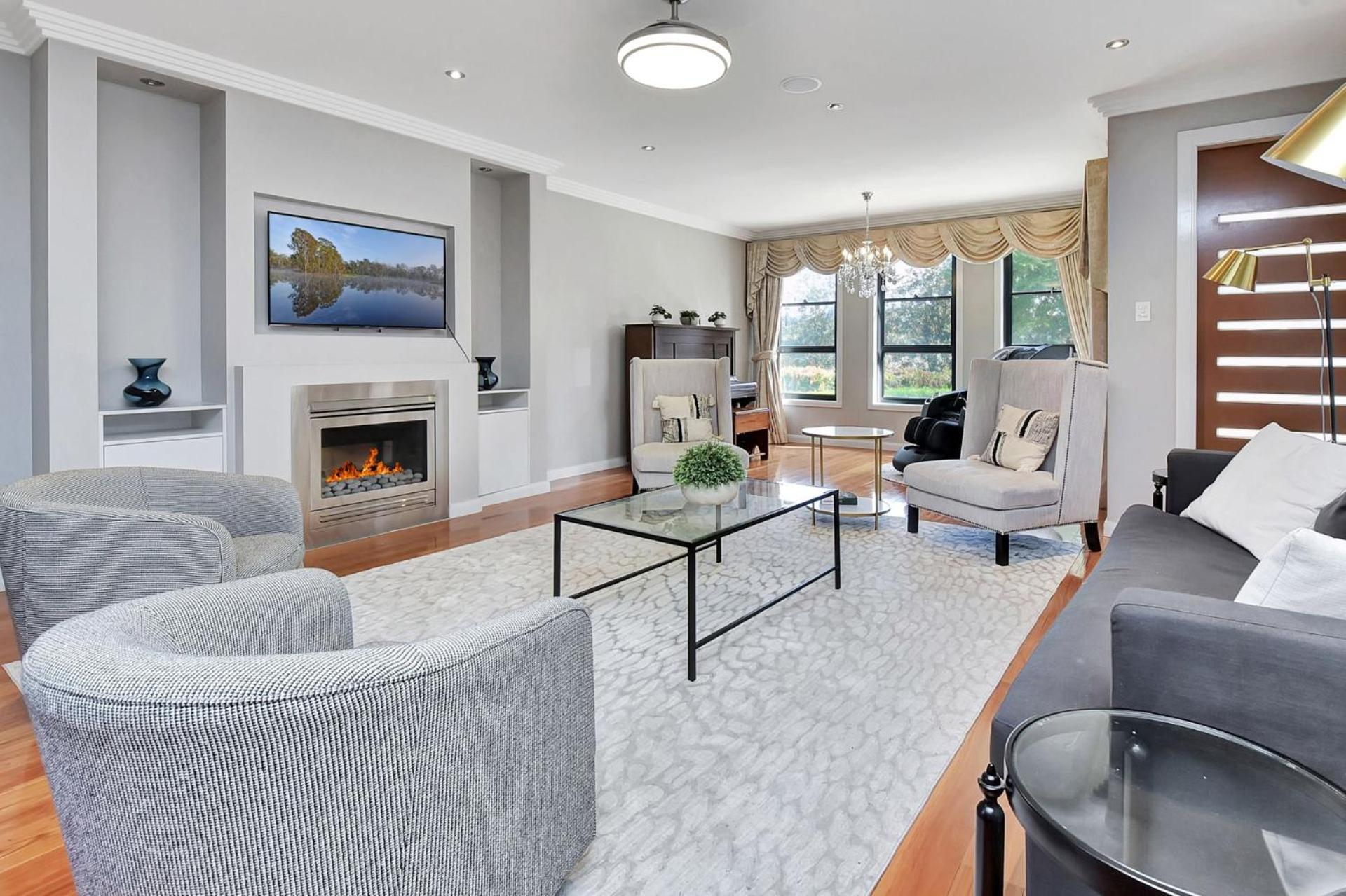 Seven-Bedroom House photo 1