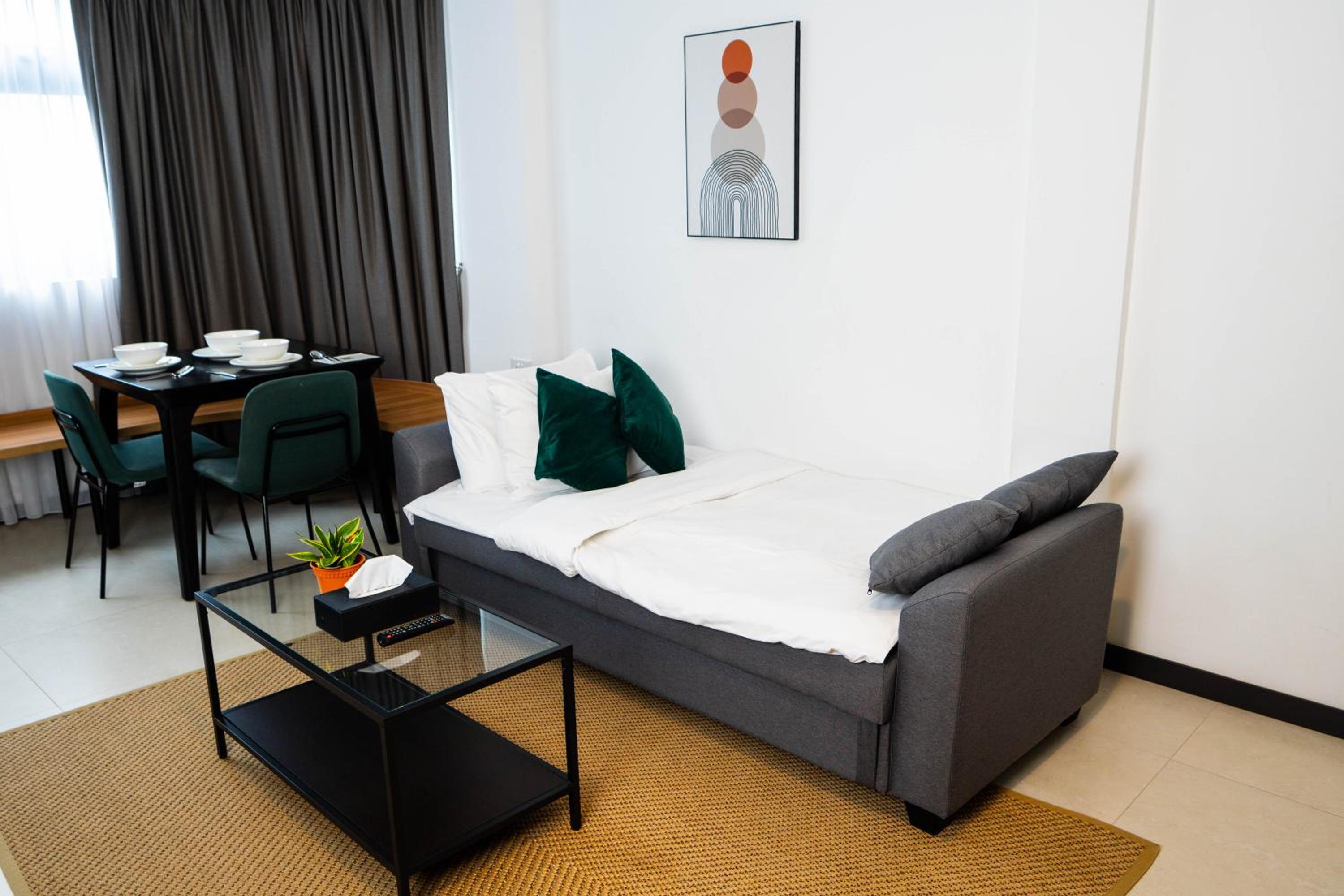One-Bedroom Triple photo 3