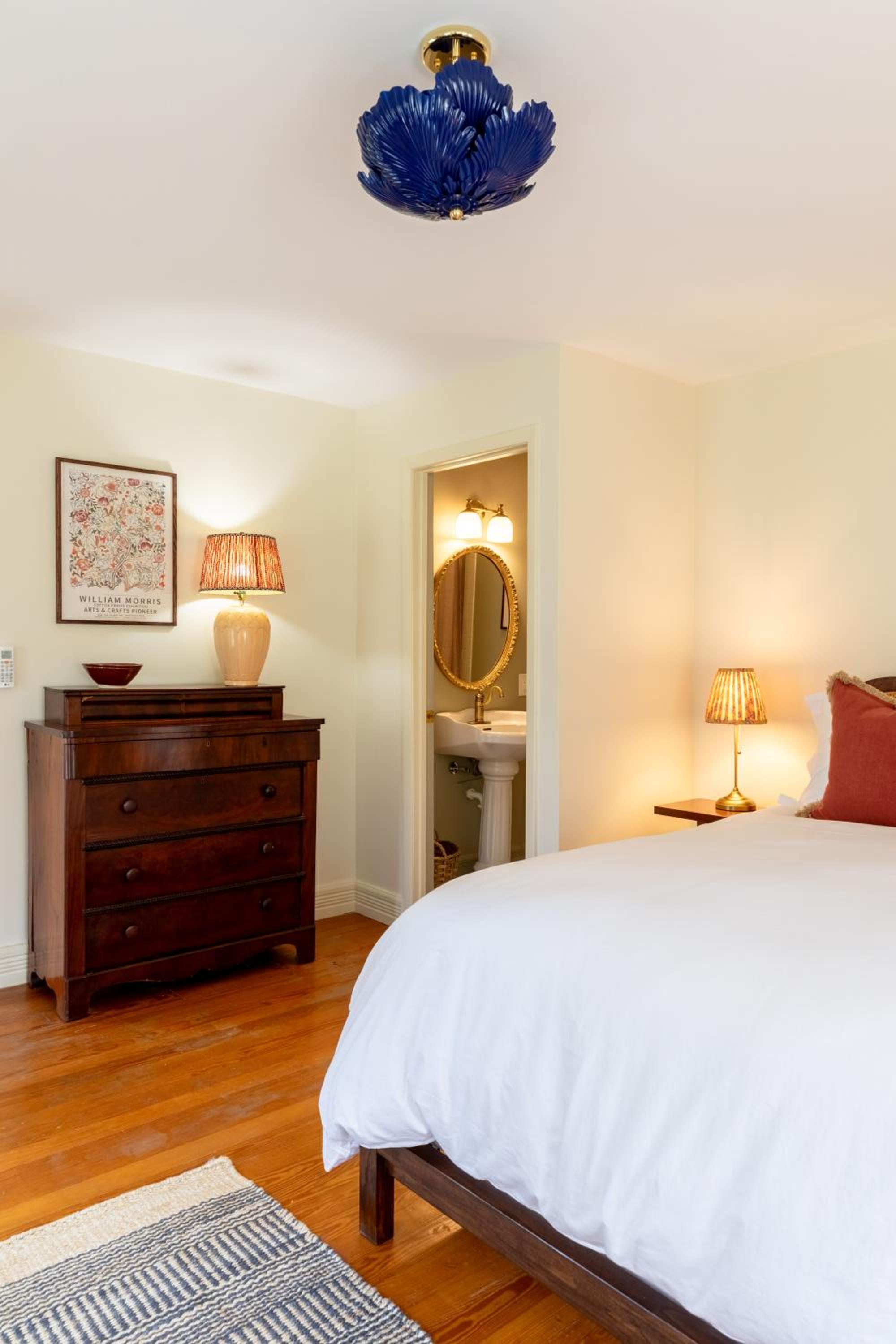 Queen Suite photo 1