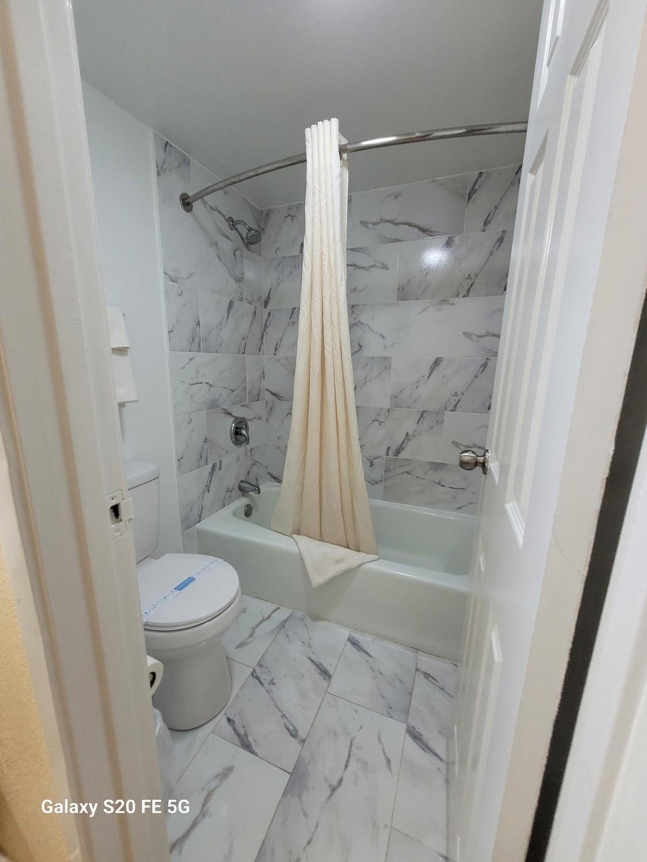 Deluxe Single Room photo 3