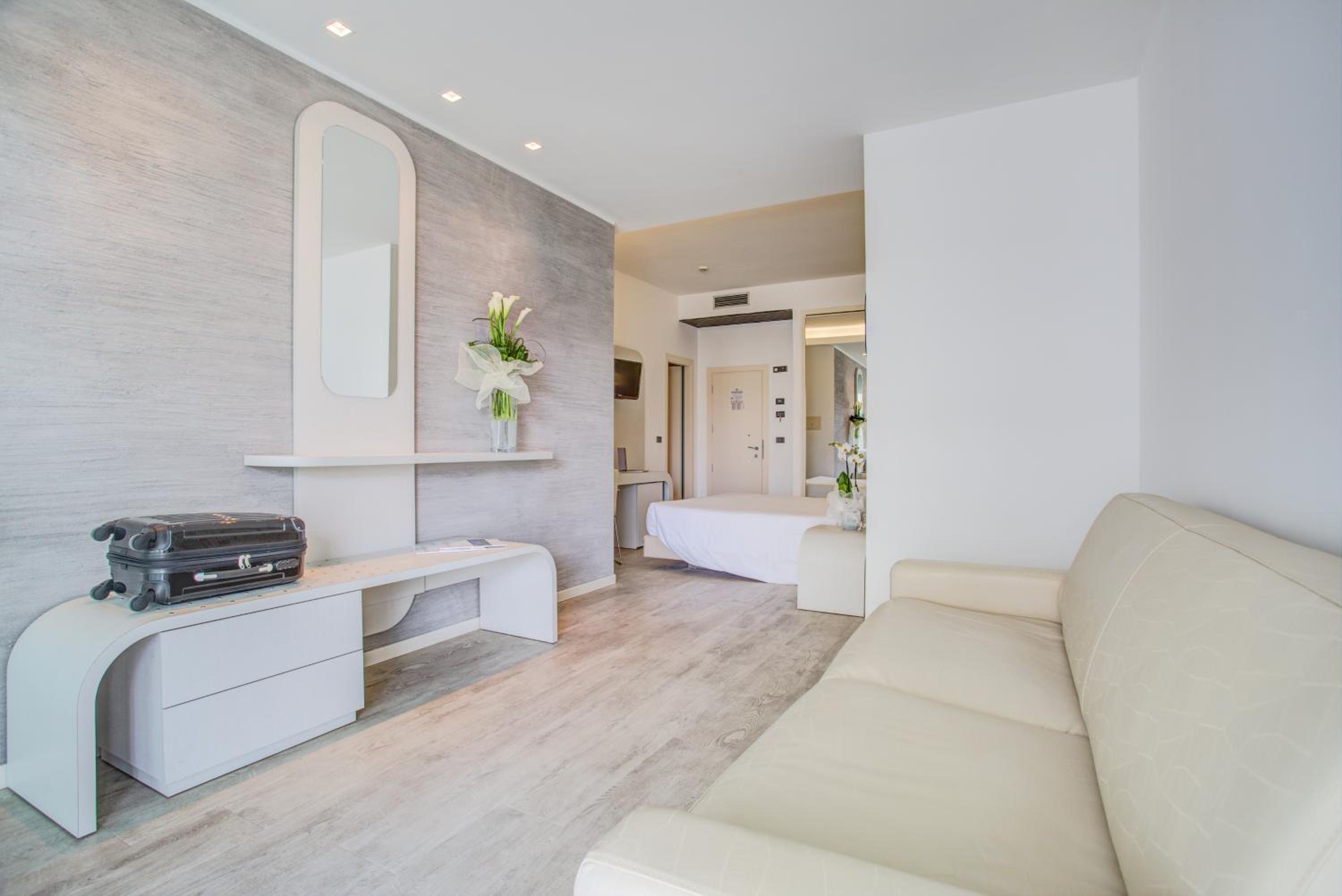 Superior Triple Room - Photo 3