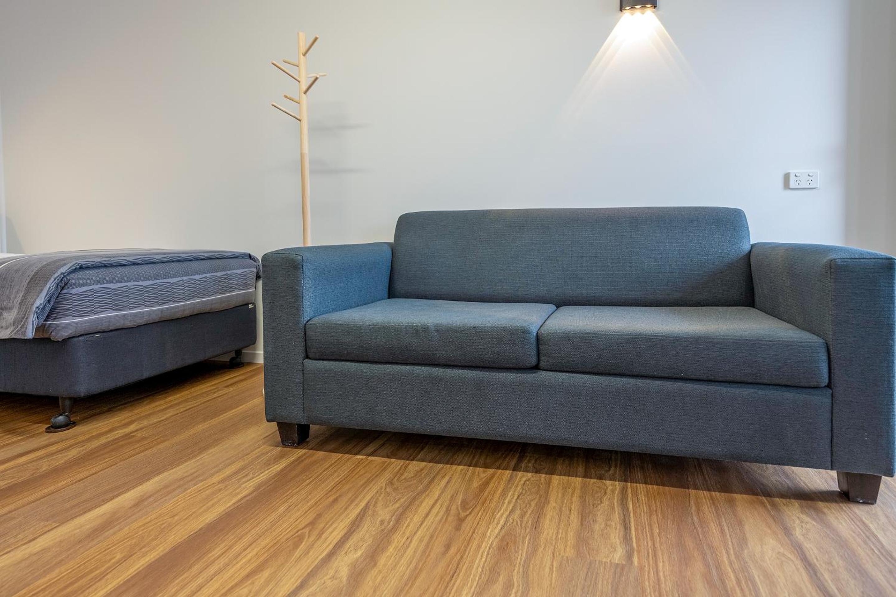 Large Family Room photo 2