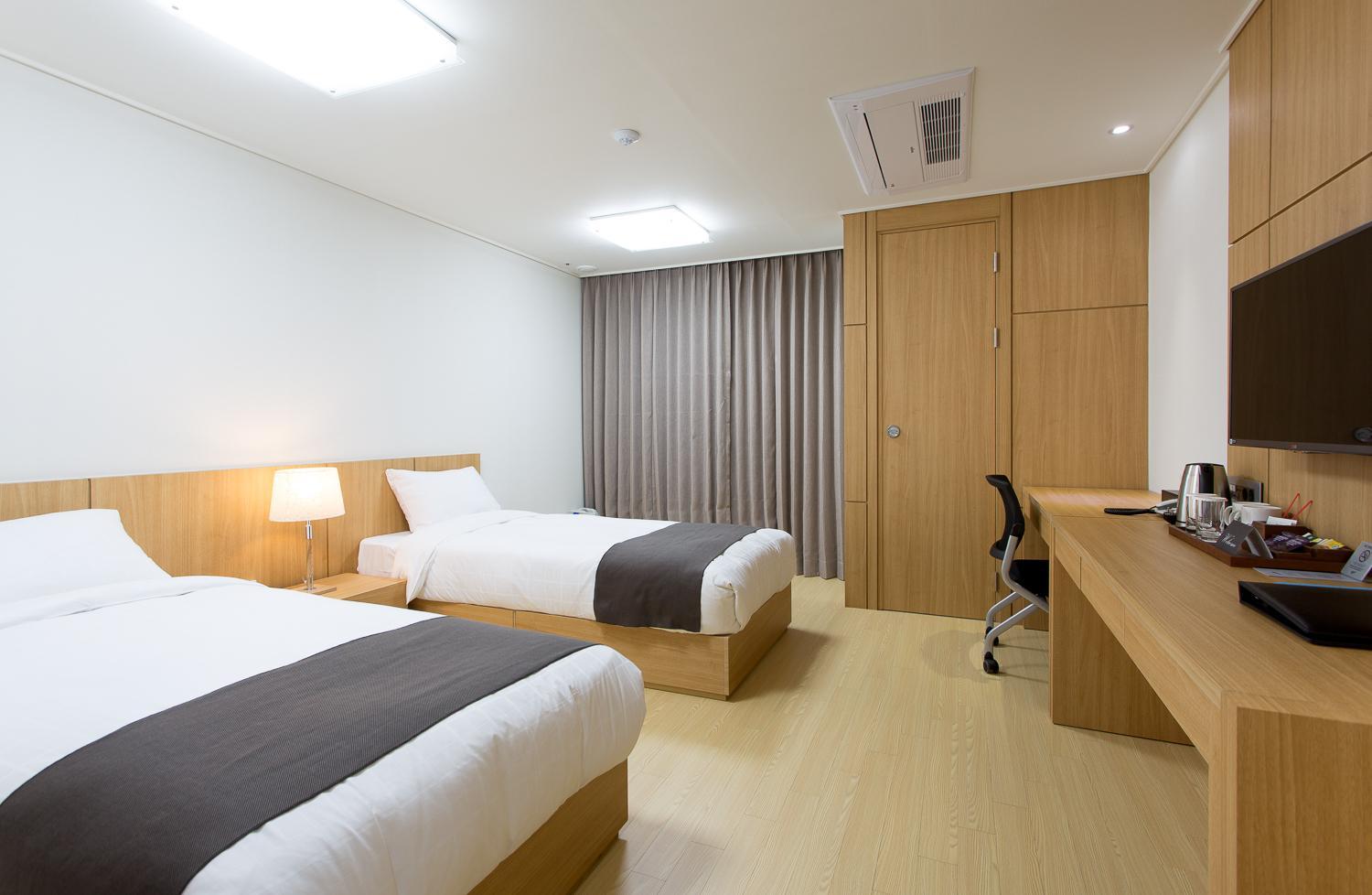 Deluxe Twin Room photo 2