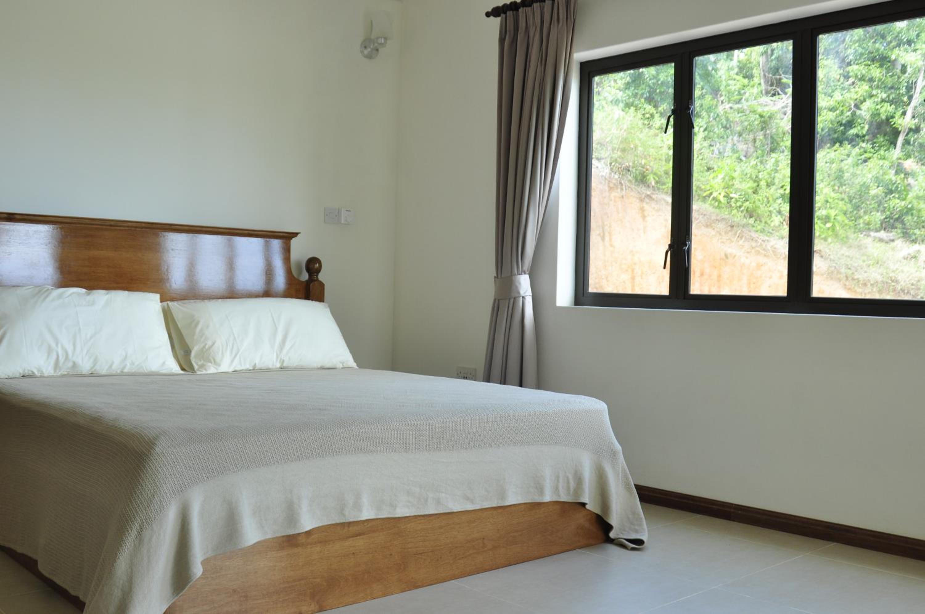 Deluxe Double or Twin Room with Ocean View