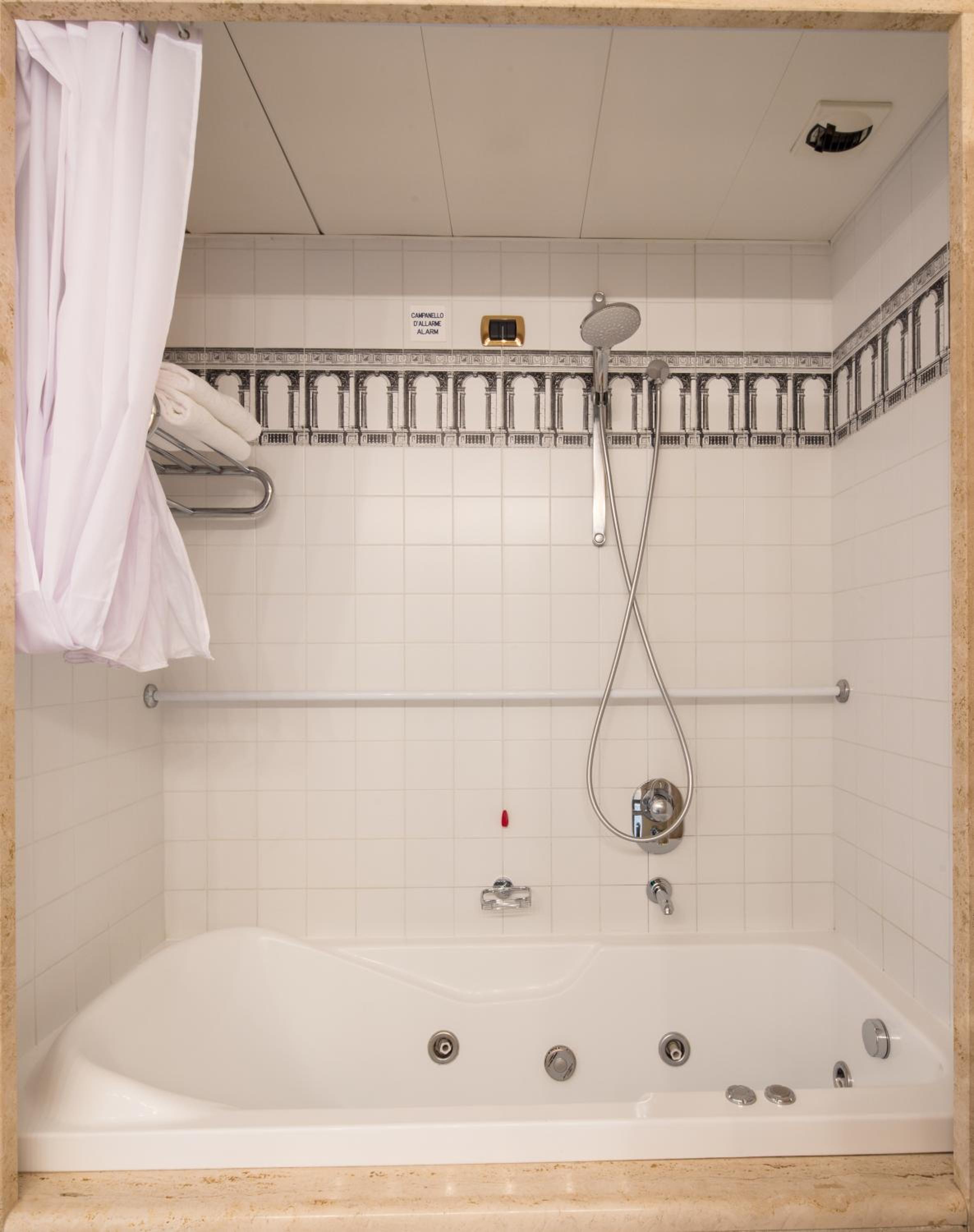 Superior Double Room - Photo 11