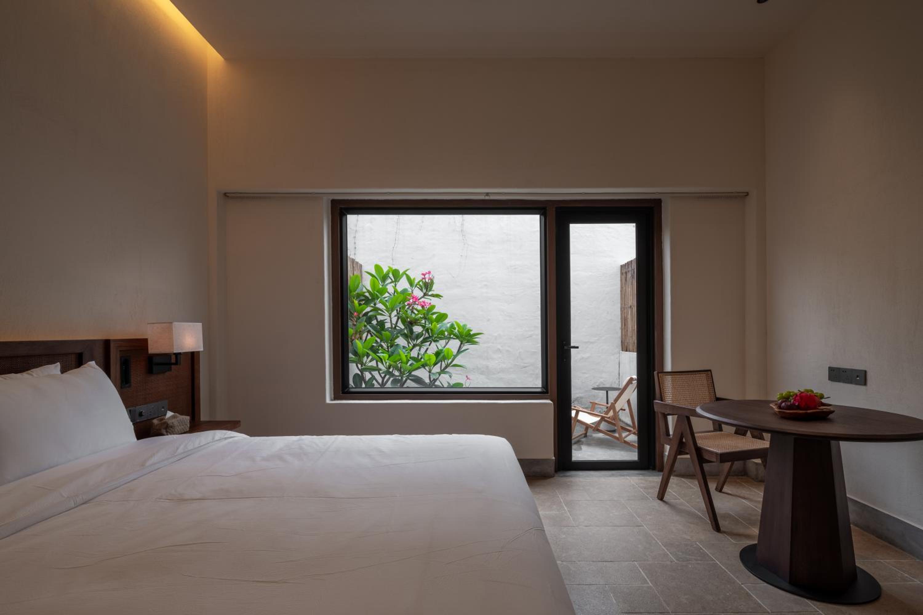 King Room with Garden View photo 3
