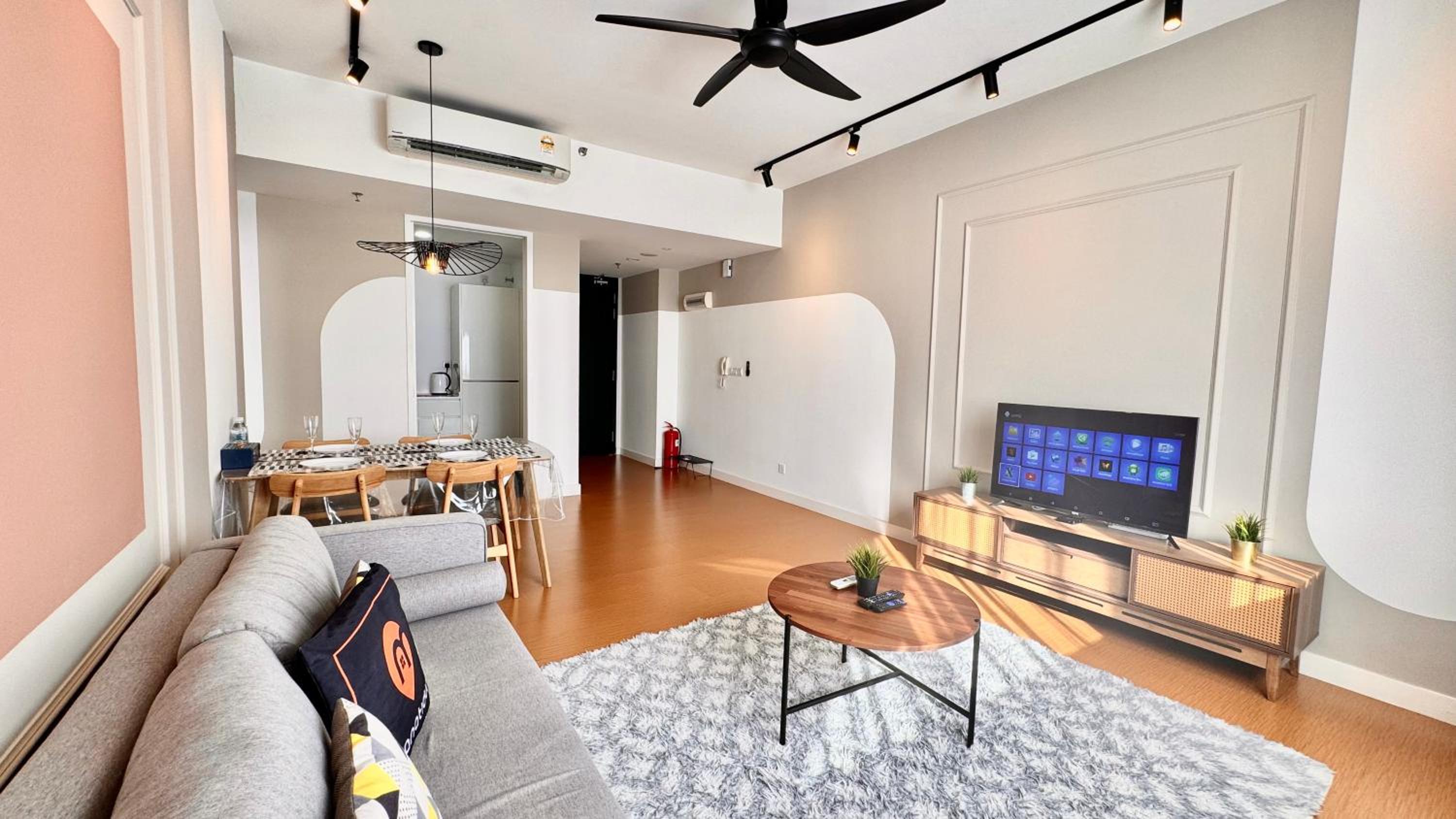 One-Bedroom Apartment - Photo 19