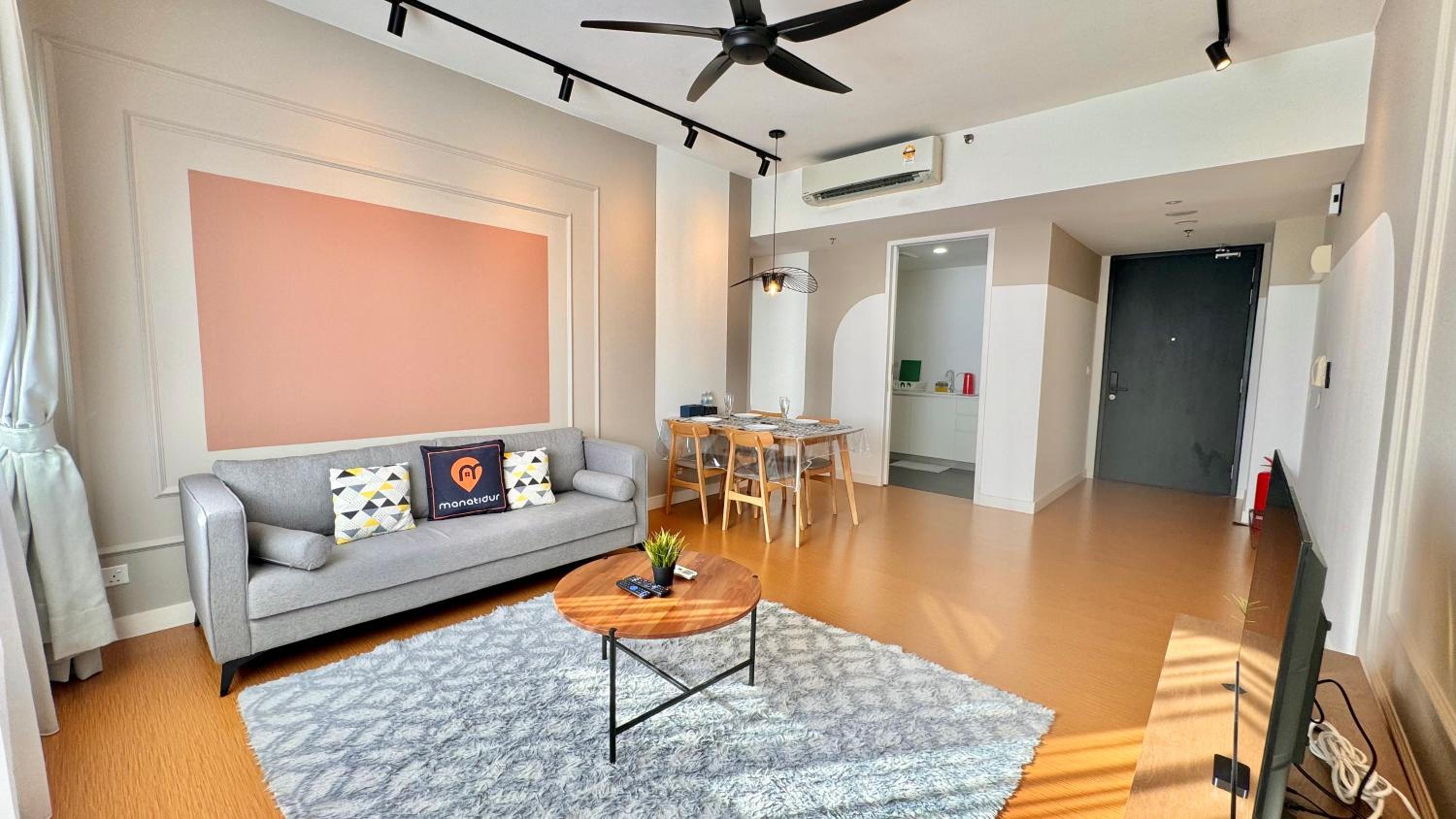 One-Bedroom Apartment - Photo 18