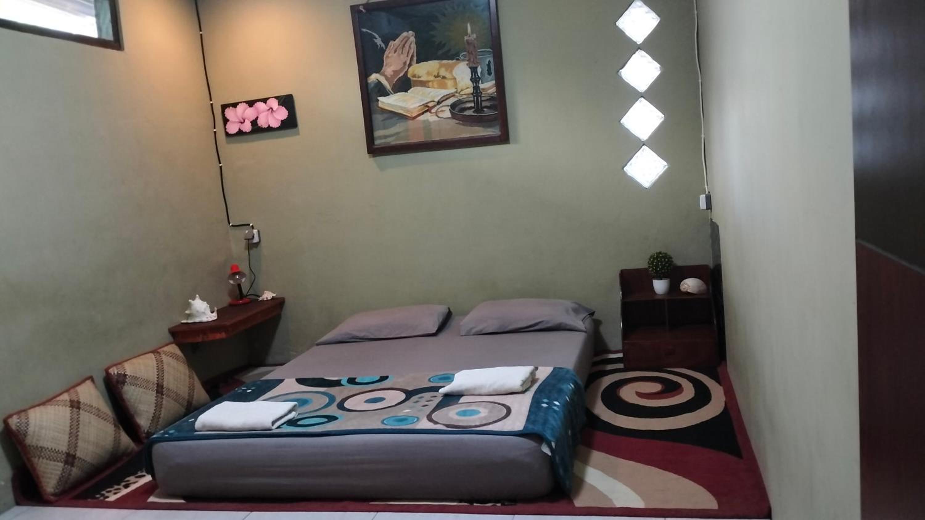 Budget Double Room photo 3