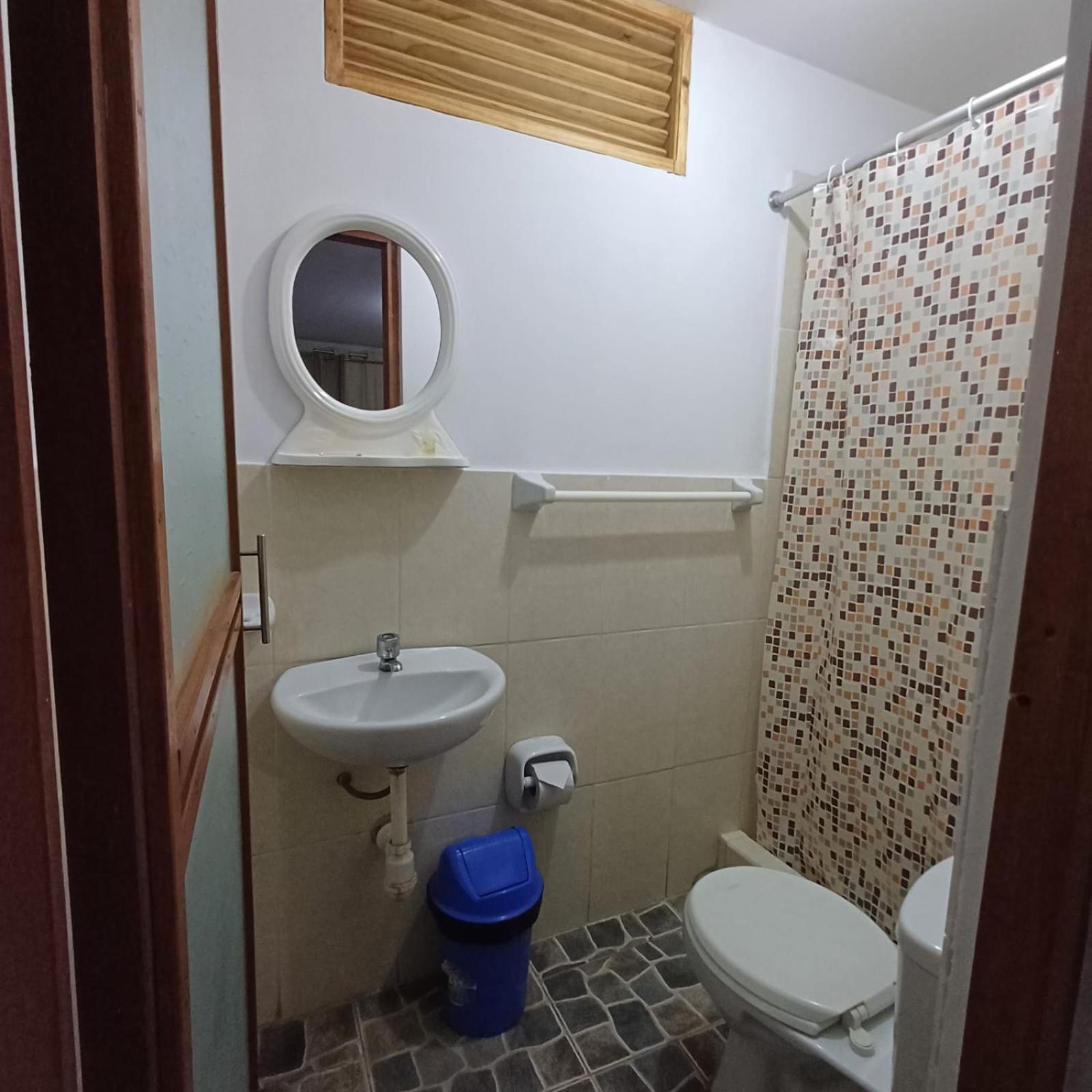 Twin Room with Private Bathroom photo 3