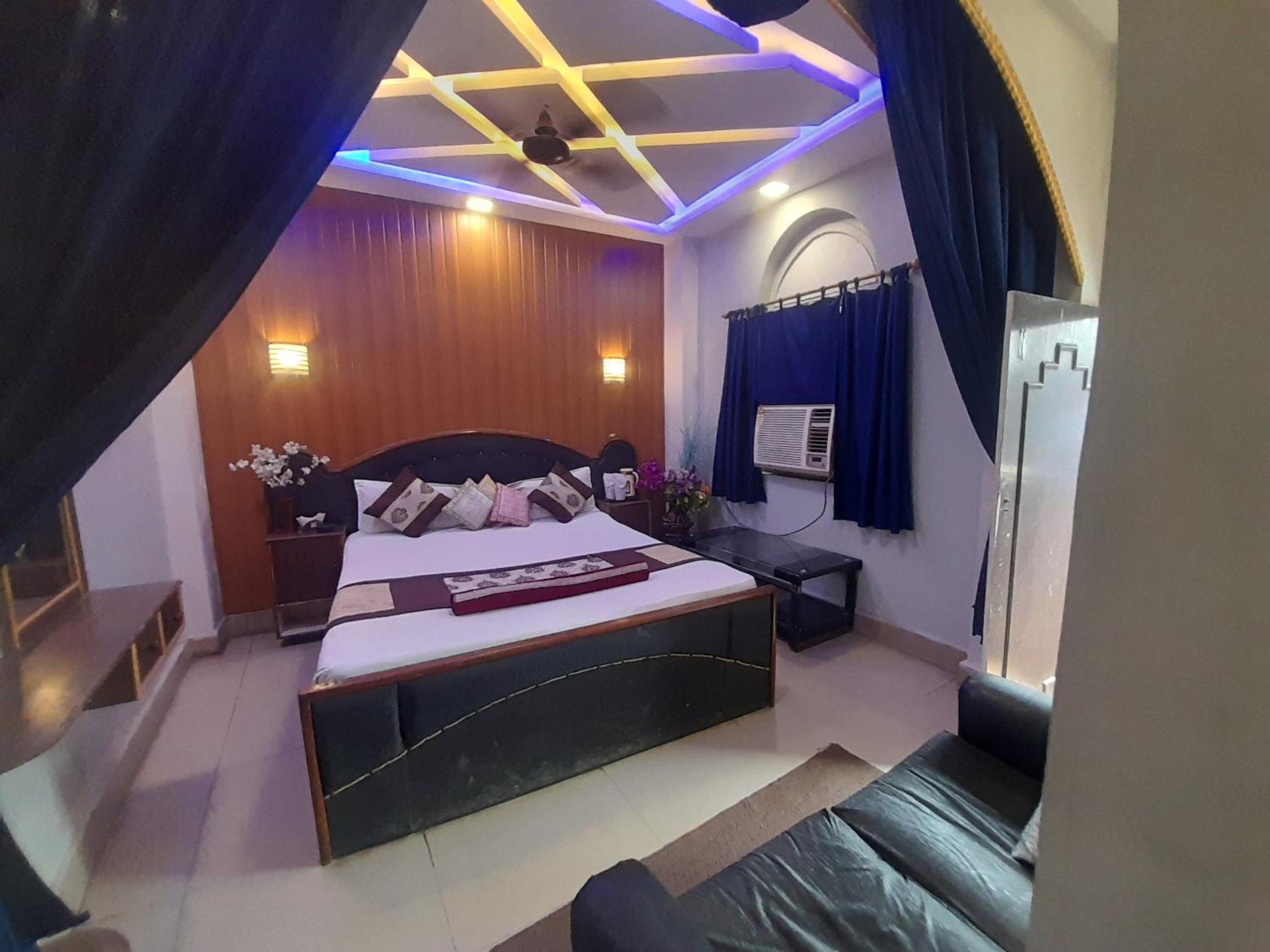Standard Double Room With Fan