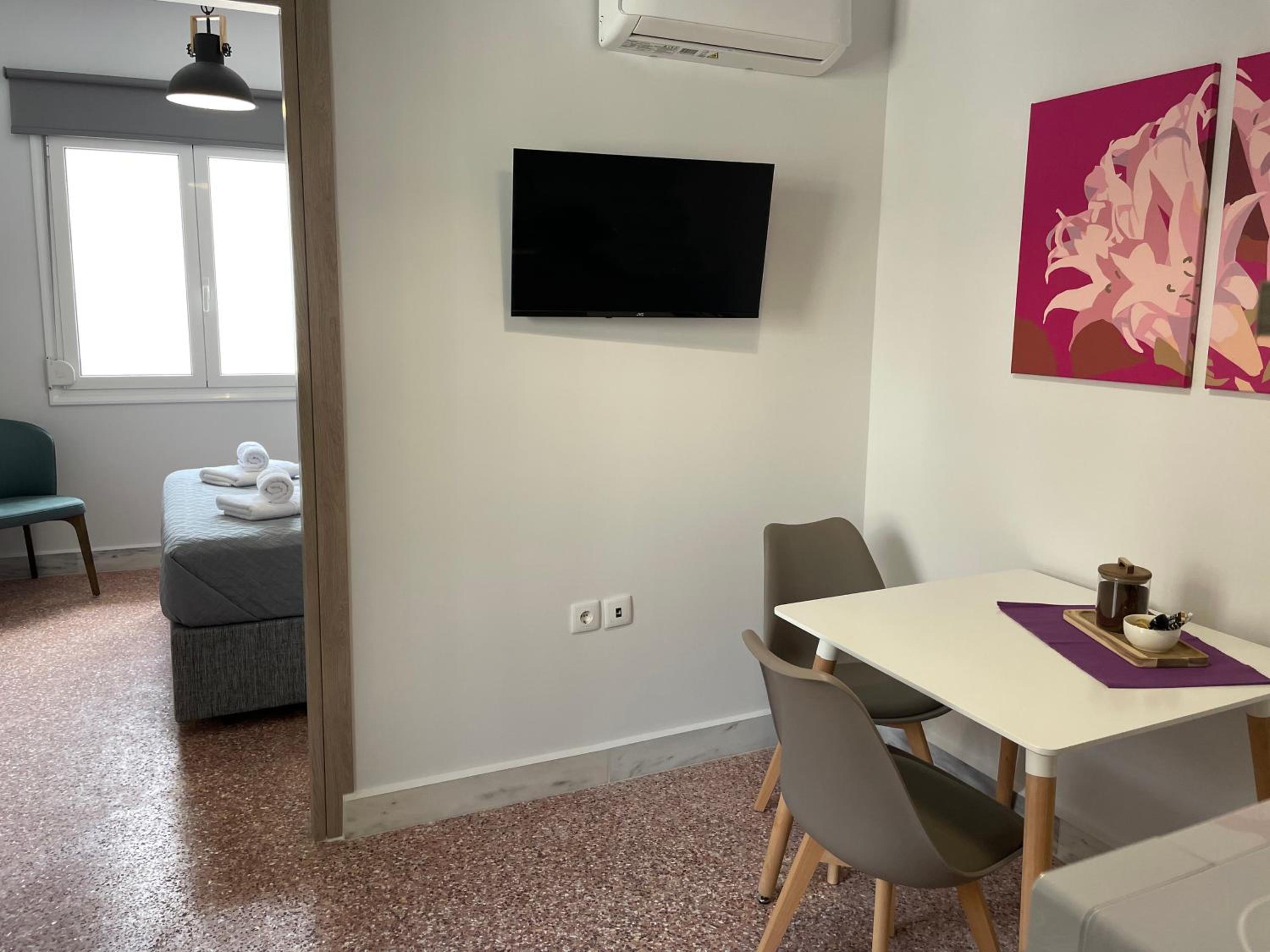Deluxe Apartment photo 2