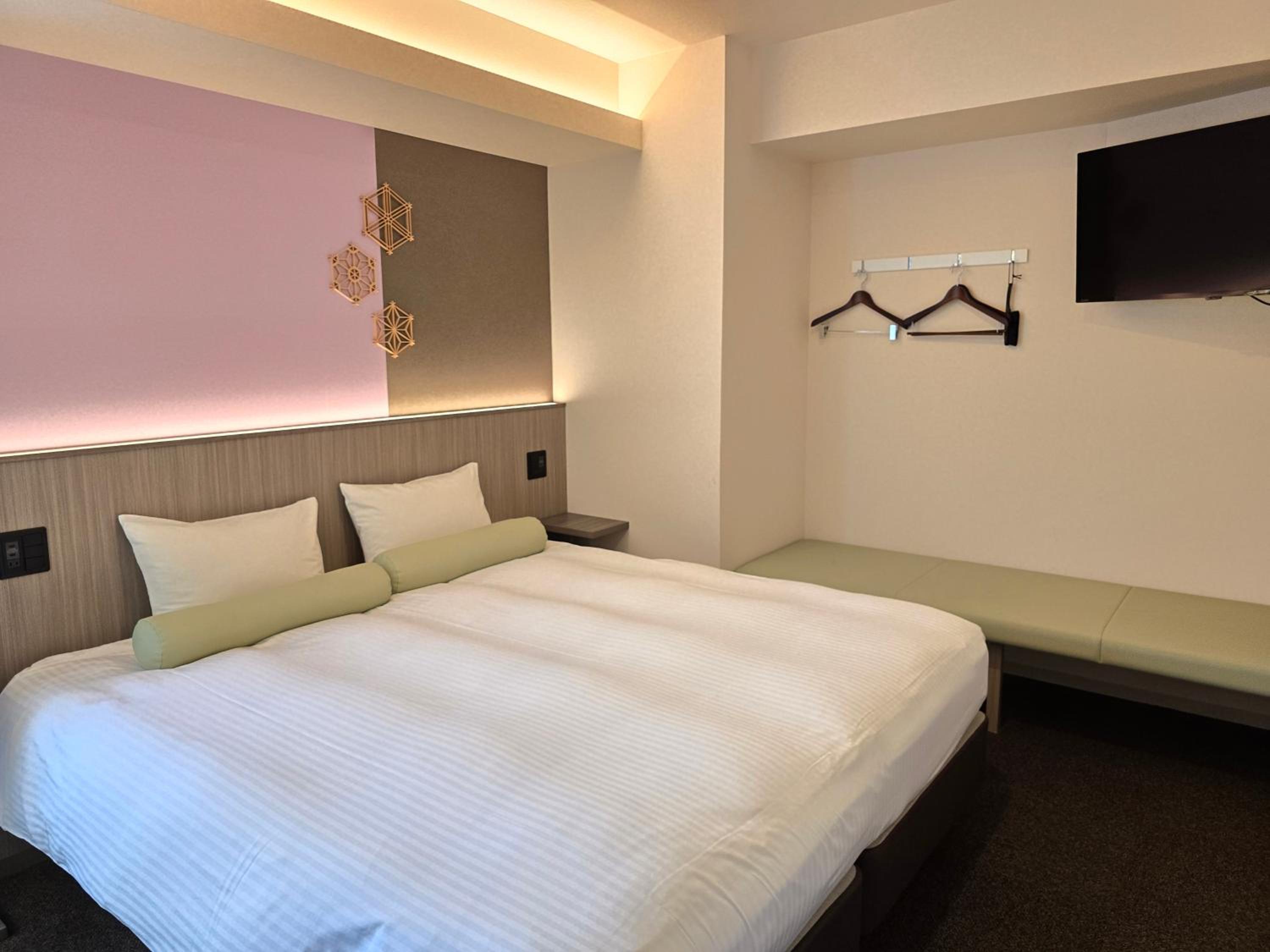 Double Room - Photo 9