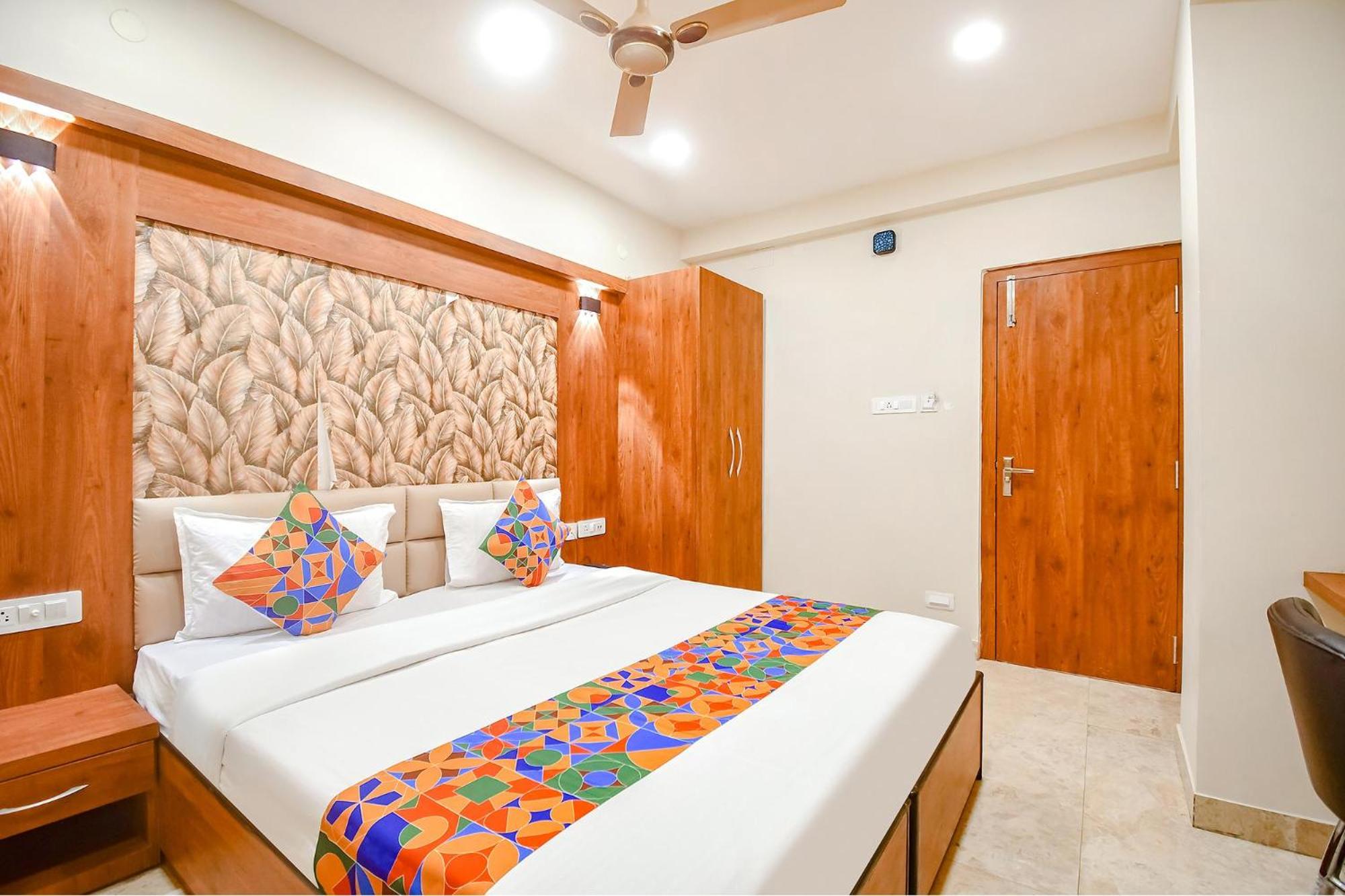 Deluxe Room - Photo 1
