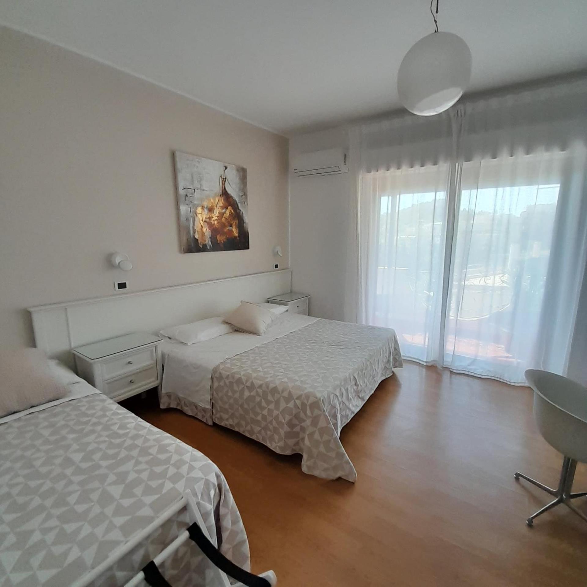 Deluxe Triple Room photo 1