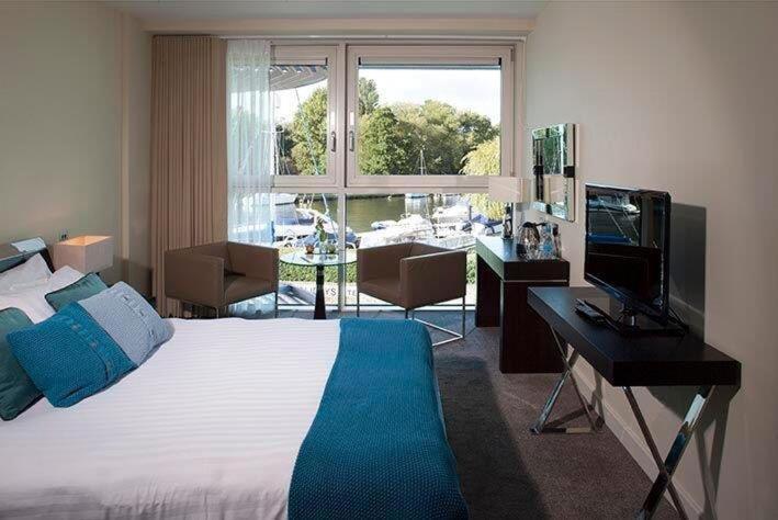Luxury Double Room with River View photo 2