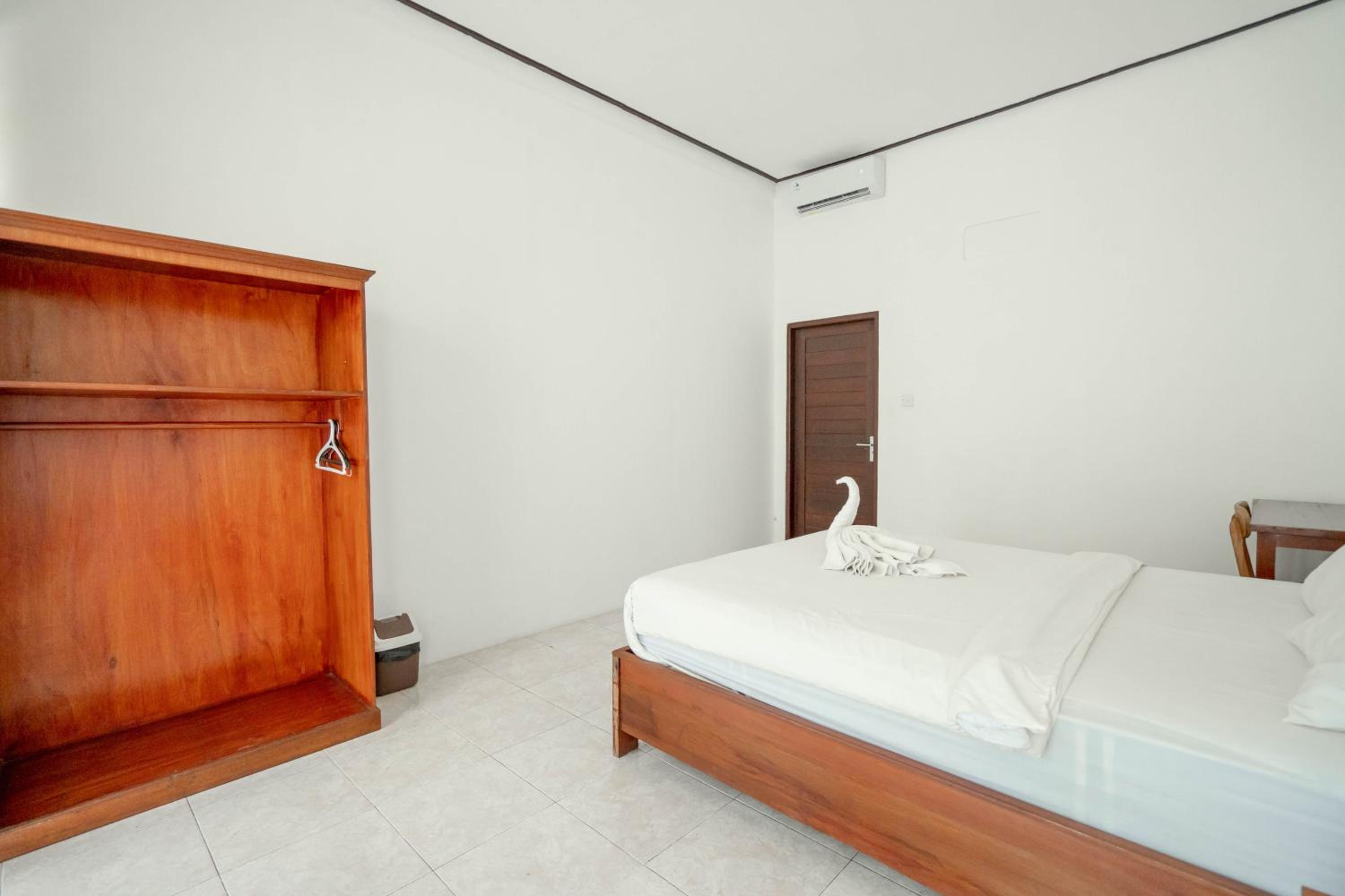Standard Double Room - Photo 7