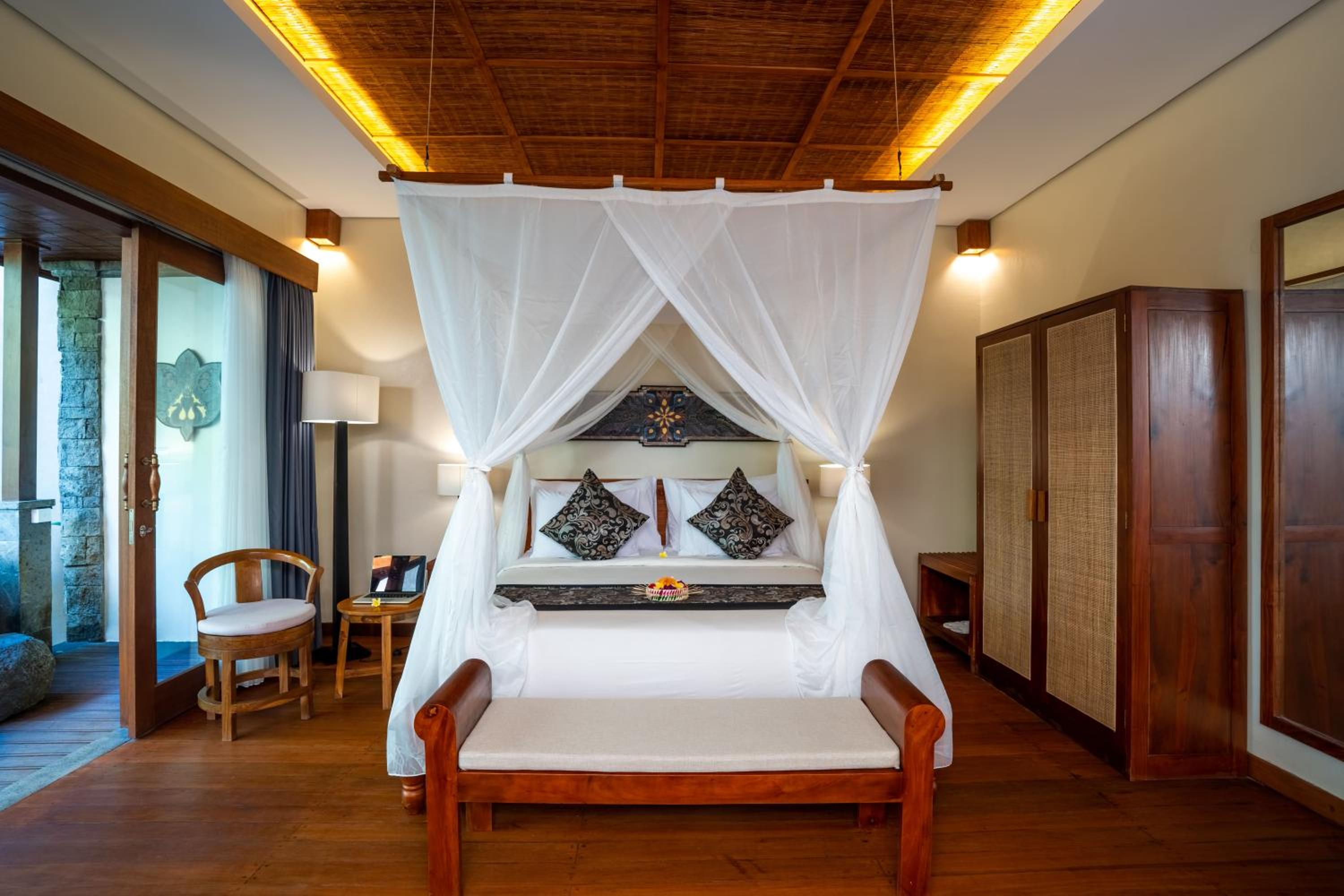 King Room with Spa Bath - Photo 4