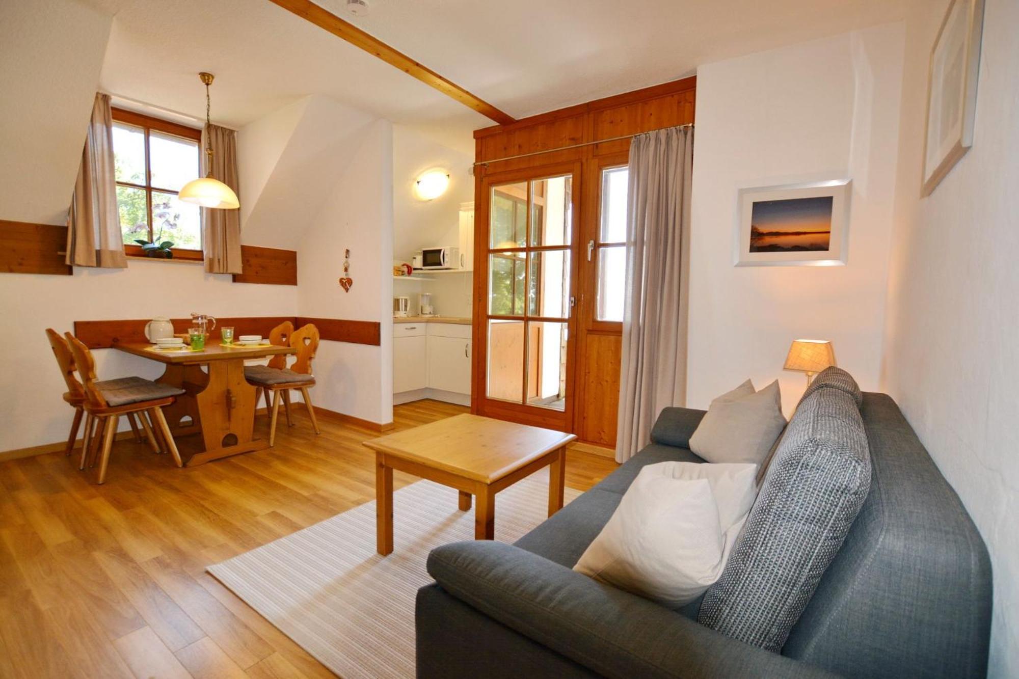 One-Bedroom Apartment with Balcony photo 3