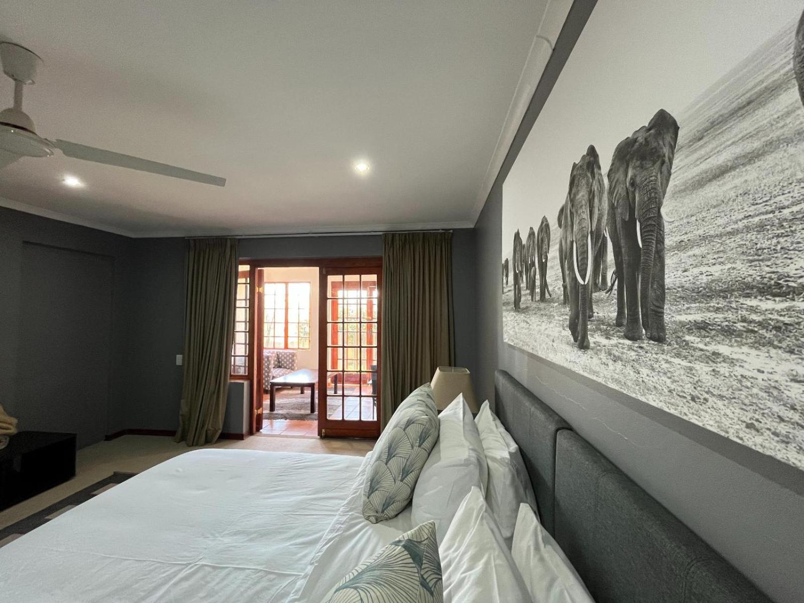 Standard King Room photo 1