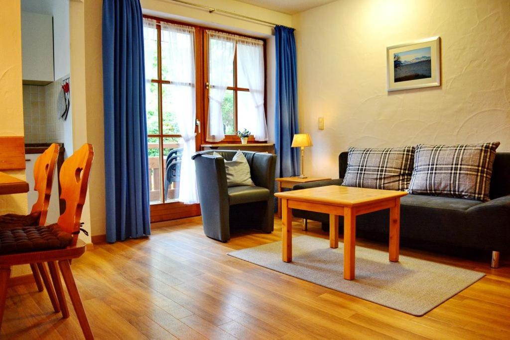 One-Bedroom Apartment with Balcony photo 1